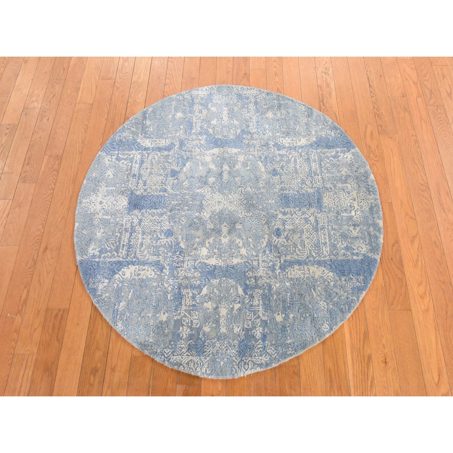 4'x4' Stone Blue, Wool and Pure Silk, Jewelry Design, Hand Knotted, Round, Oriental Rug Sh78461