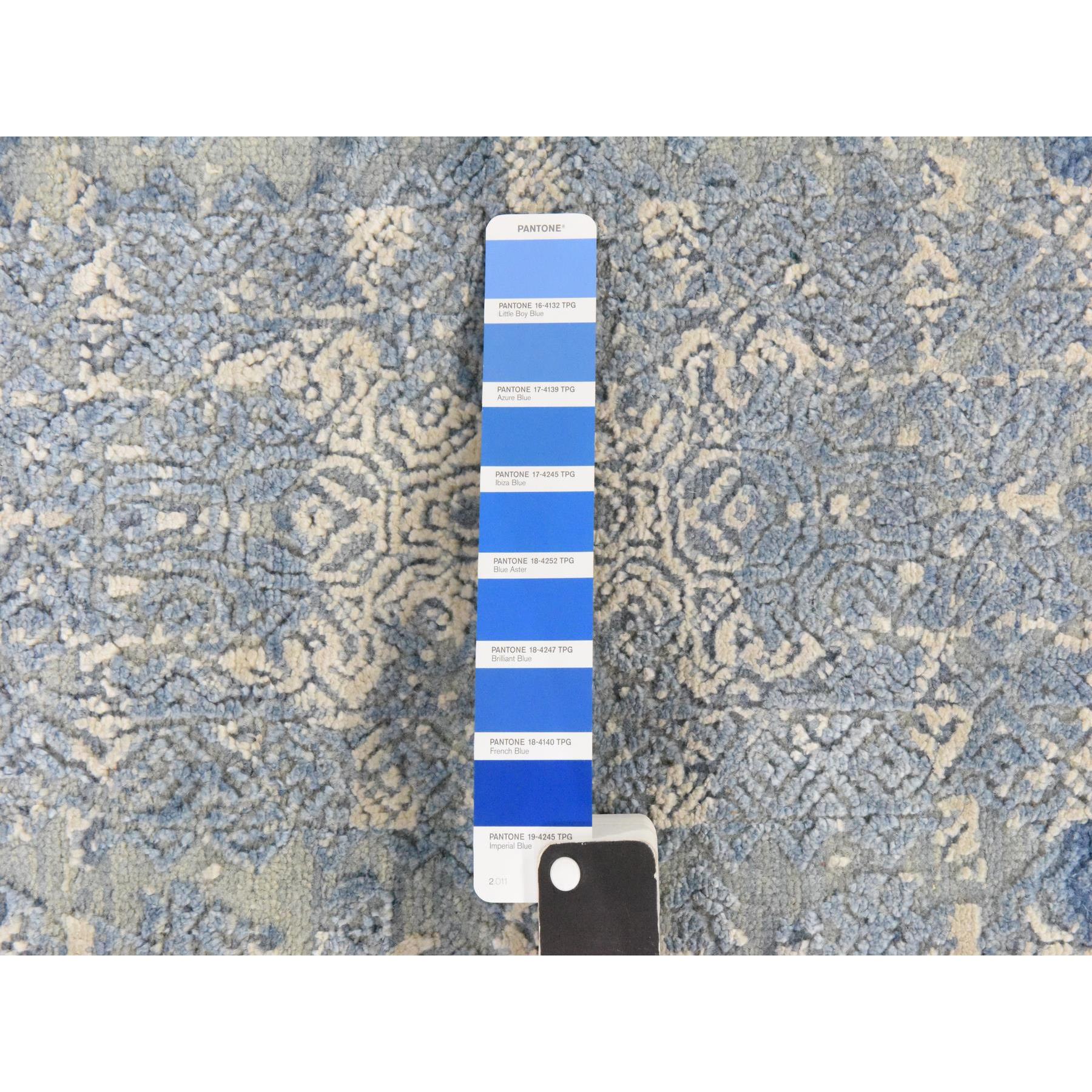 4'x4' Stone Blue, Wool and Pure Silk, Jewelry Design, Hand Knotted, Round, Oriental Rug Sh78461