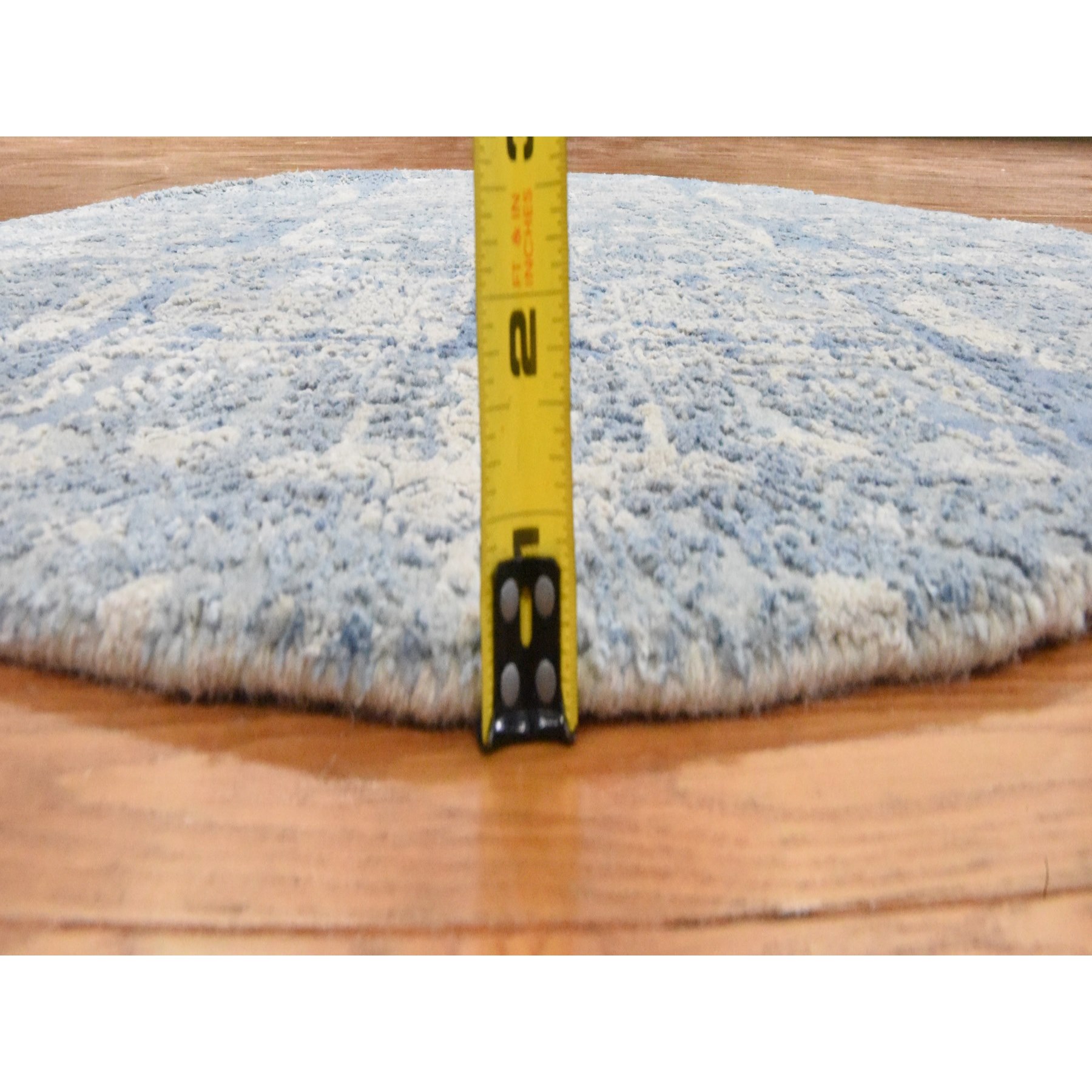 4'x4' Stone Blue, Wool and Pure Silk, Jewelry Design, Hand Knotted, Round, Oriental Rug Sh78461