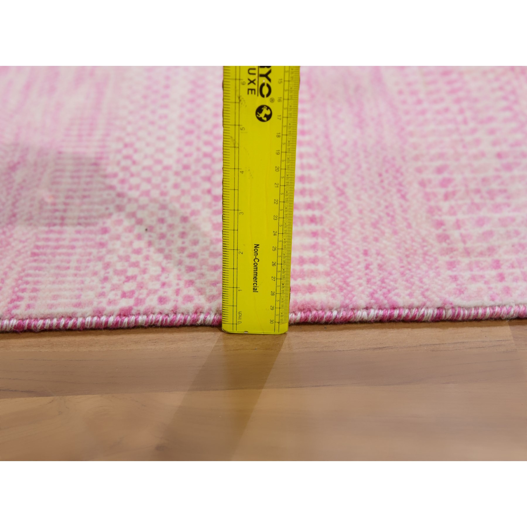 2'1"x3'1" Floral White, Hand Knotted, Tone on Tone, Modern Grass Design, 100% Dyed Wool, Mat Oriental Rug Sh79633