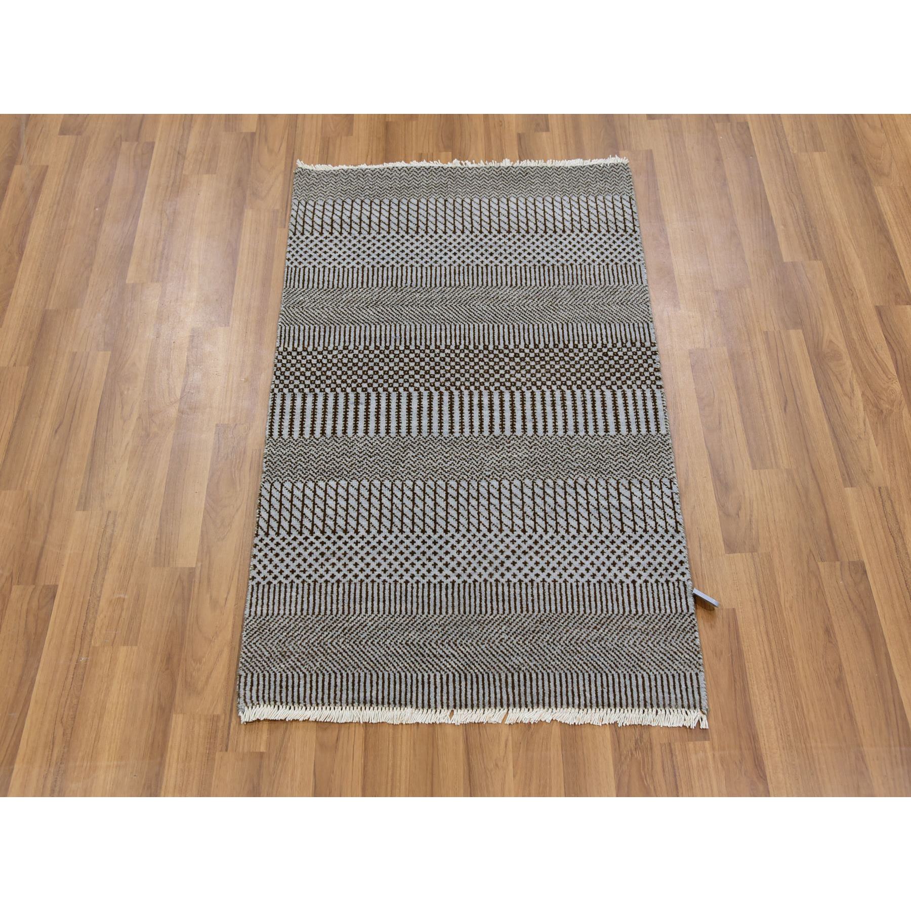 2'2"x3'3" Chrome Gray, Modern Grass Design, Tone on Tone, Dyed 100% Wool, Hand Knotted, Mat Oriental Rug Sh79638