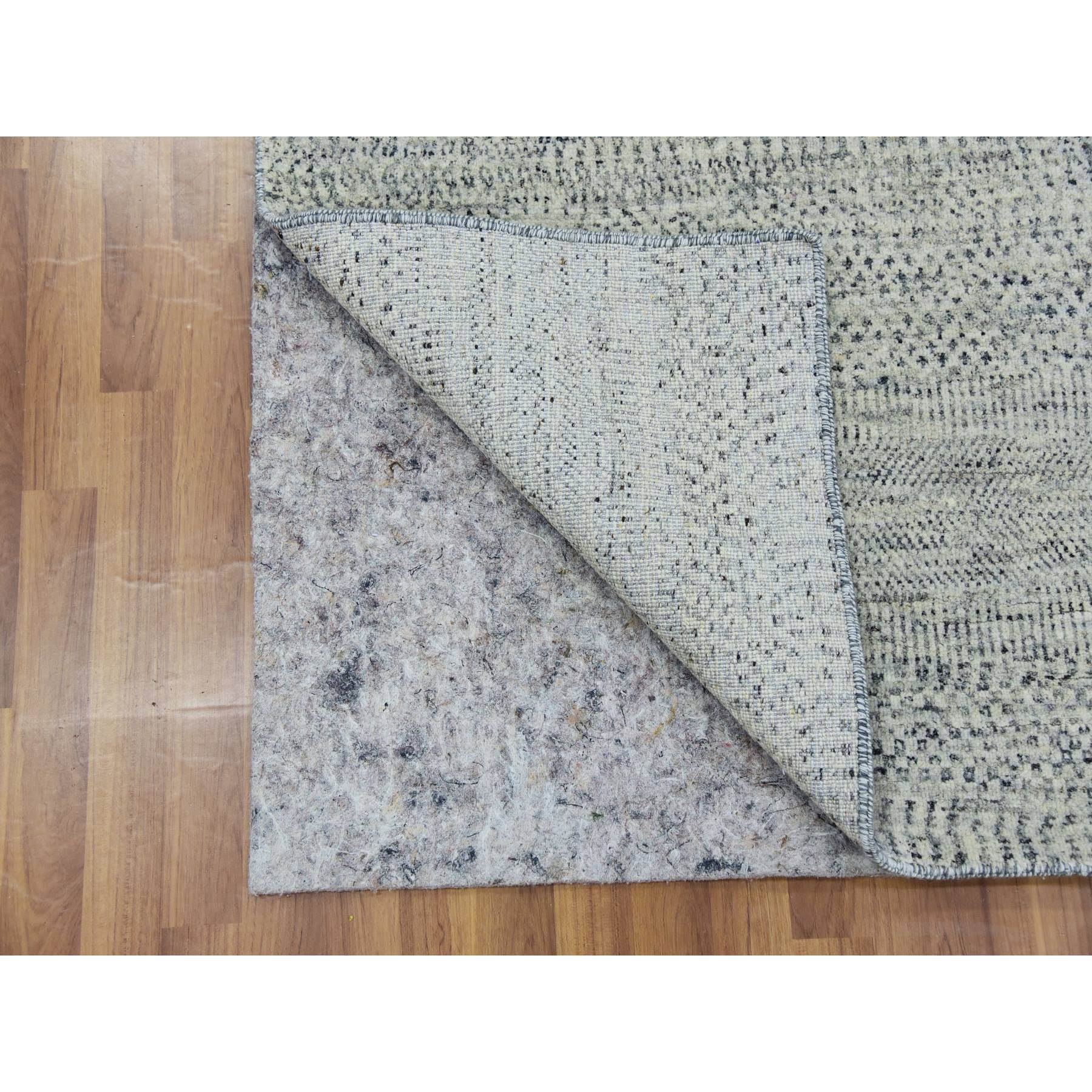 3'x5'6" 100% Undyed Wool, Modern Hand Knotted Grass Design, Tone on Tone, Oriental Rug Sh79747
