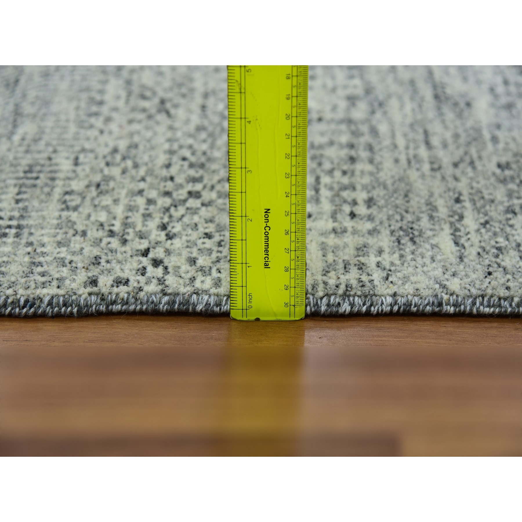 2'x3'3" Echo Gray, Undyed Natural Wool, Hand Knotted Tone on Tone, Modern Grass Design, Mat Oriental Rug Sh79756