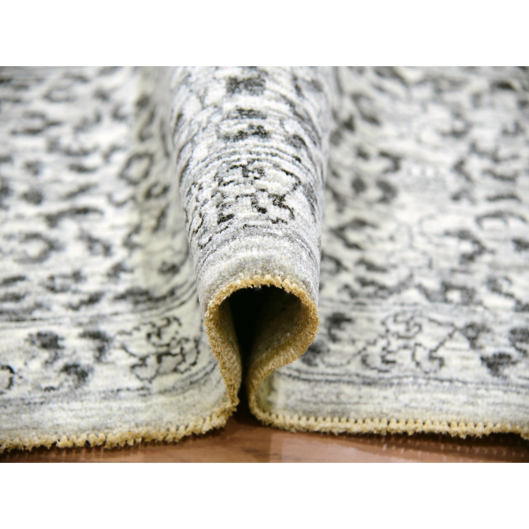 9'x12'2" Diamond White, Mamluk Dynasty Pattern, Tone on Tone, Undyed Vibrant Wool, Hand Knotted, Oriental Rug Sh79987