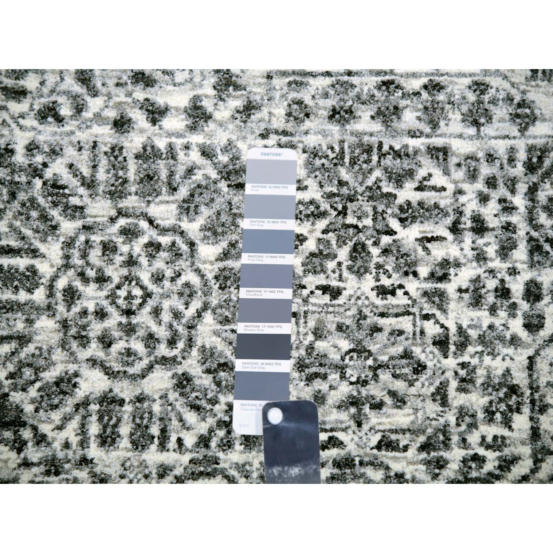 9'x12'2" Diamond White, Mamluk Dynasty Pattern, Tone on Tone, Undyed Vibrant Wool, Hand Knotted, Oriental Rug Sh79987