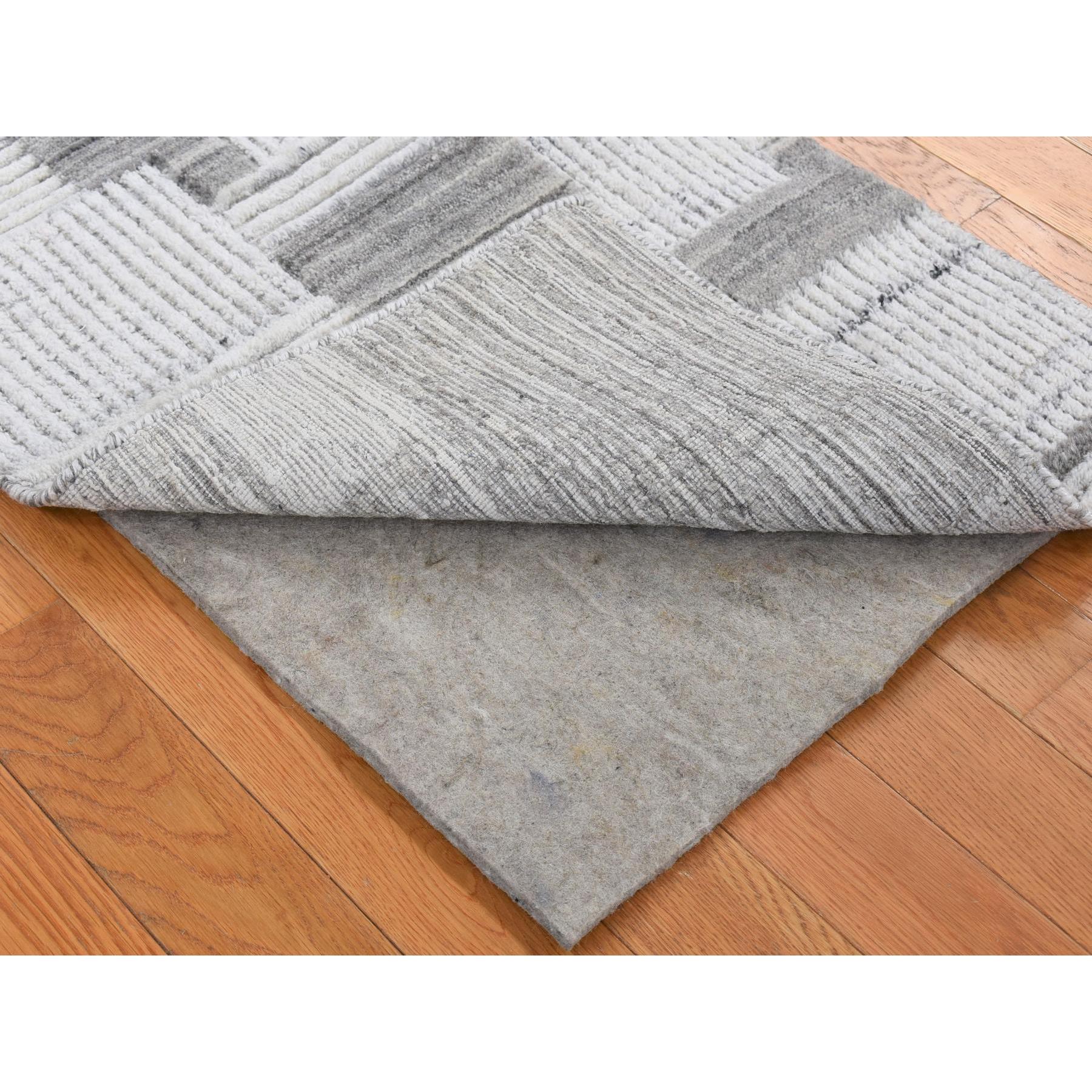2'x3' Light Gray, Modern Geometric Art Deco Style, Textured Hi and Lo Pure Wool Hand Loomed, Mat Oriental Rug Sh80333