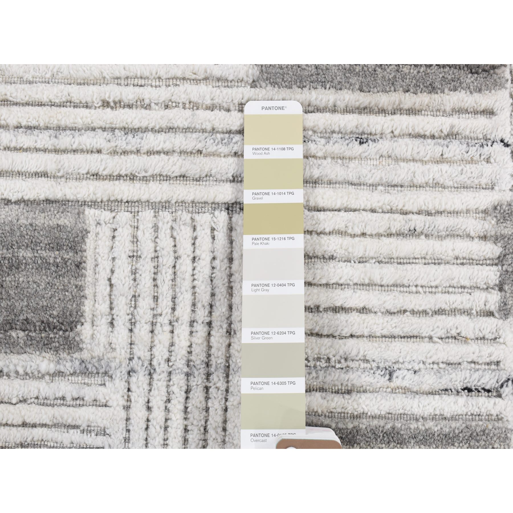 2'x3' Light Gray, Modern Geometric Art Deco Style, Textured Hi and Lo Pure Wool Hand Loomed, Mat Oriental Rug Sh80333