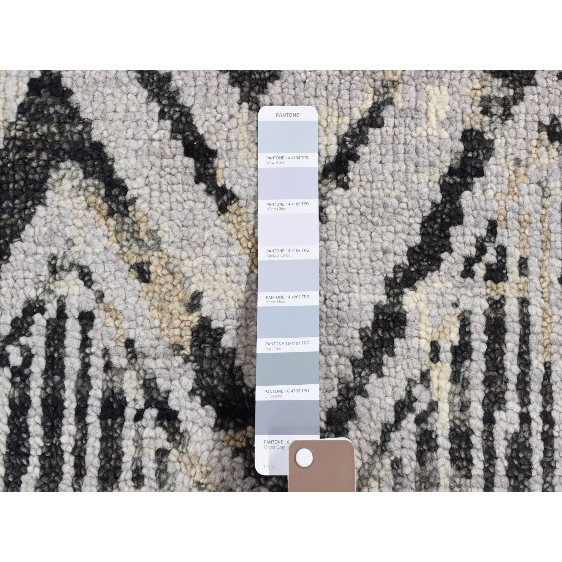 3'1"x3'1" Light Gray with Black, Organic Wool Hand Knotted, Modern Design Fragment Sample, Square Oriental Rug Sh80335