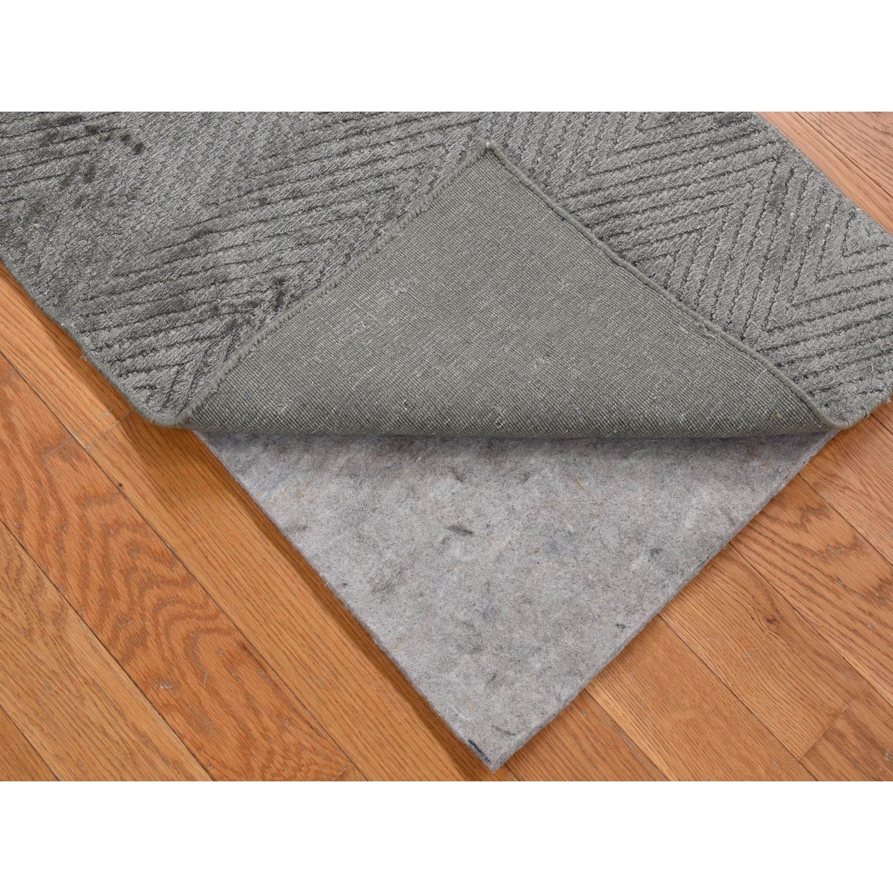 2'x3'1" Beige, Hand Loomed, Modern Chevron Design, Plant Based Silk, Mat Oriental Rug Sh80373