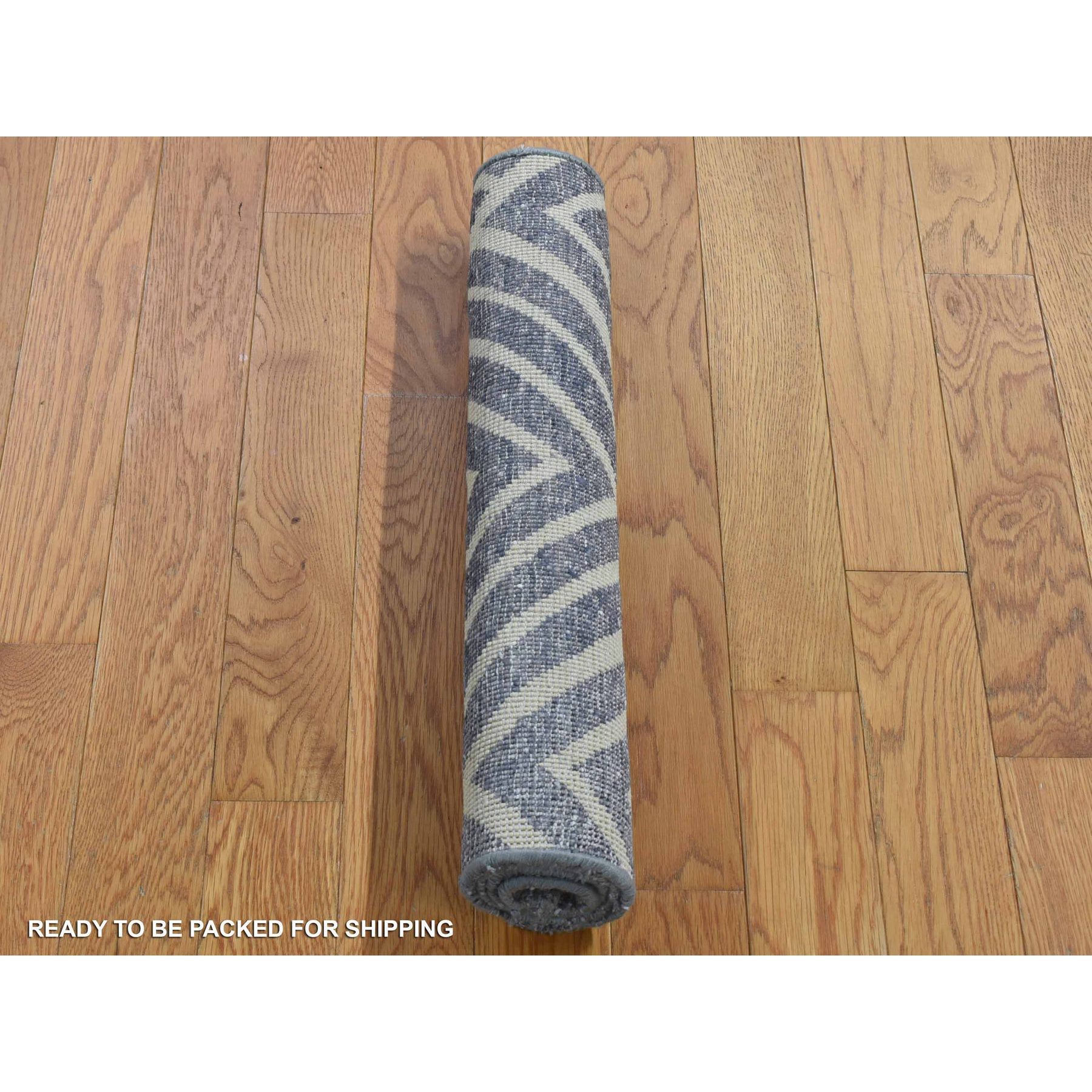 2'x3' Gray, Modern, Geometric Design, Plant Based Silk with Textured Wool, Hand Knotted, Hi and Lo, Mat Oriental Rug Sh80374