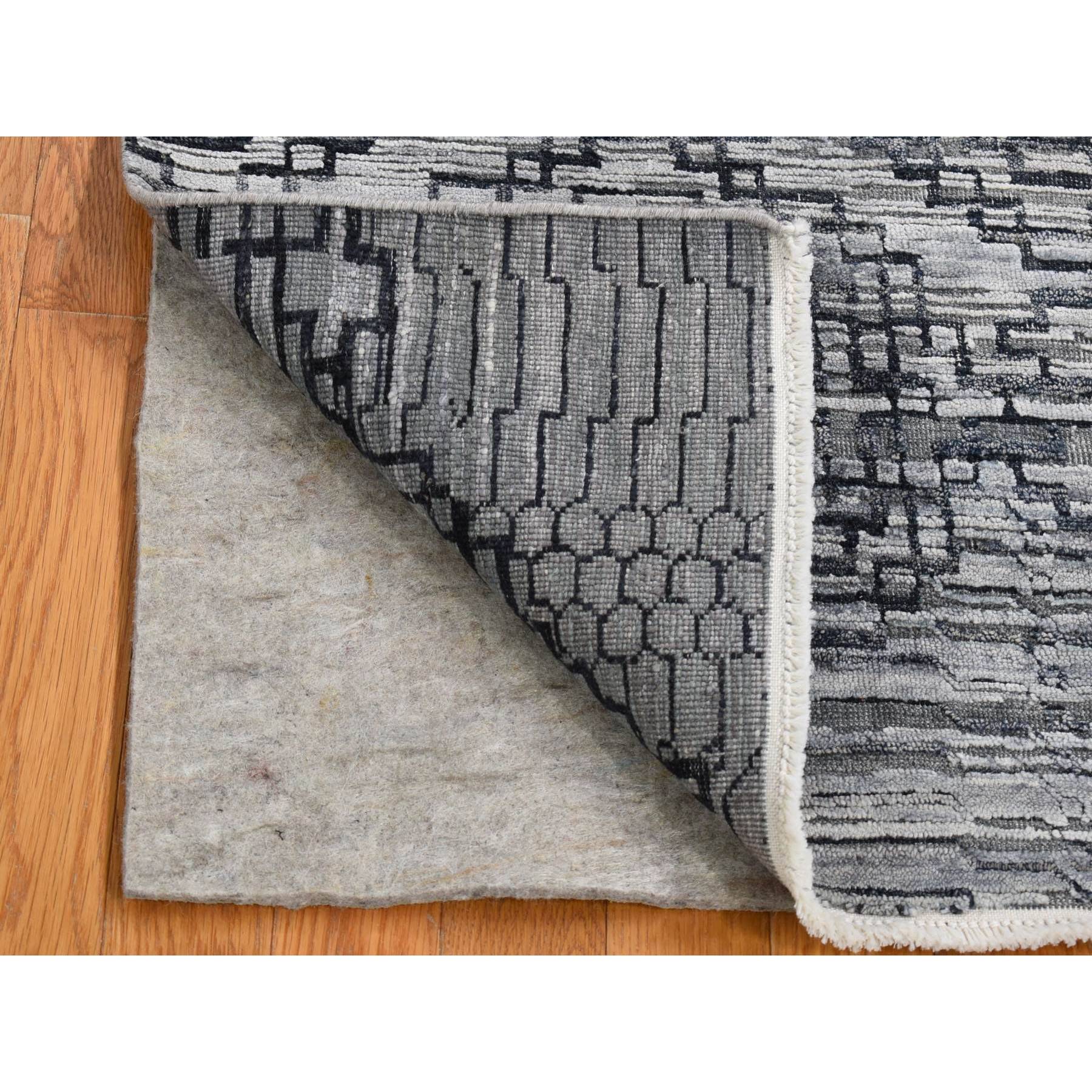 2'x2' Gray, Modern Design, Silk with Textured Wool, Hand Knotted, Sample Fragment, Oriental Rug Sh80406