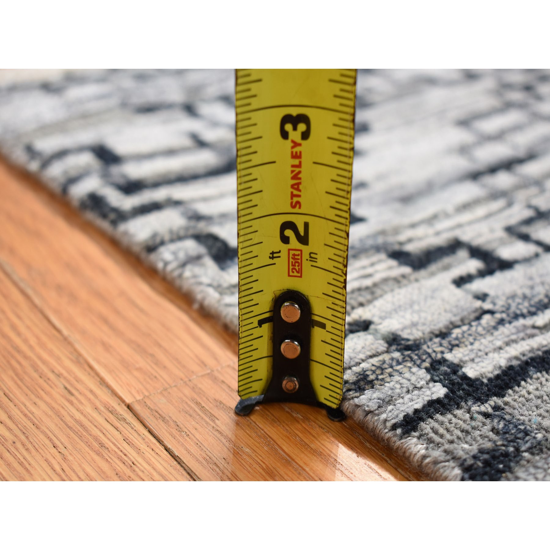 2'x2' Gray, Modern Design, Silk with Textured Wool, Hand Knotted, Sample Fragment, Oriental Rug Sh80406