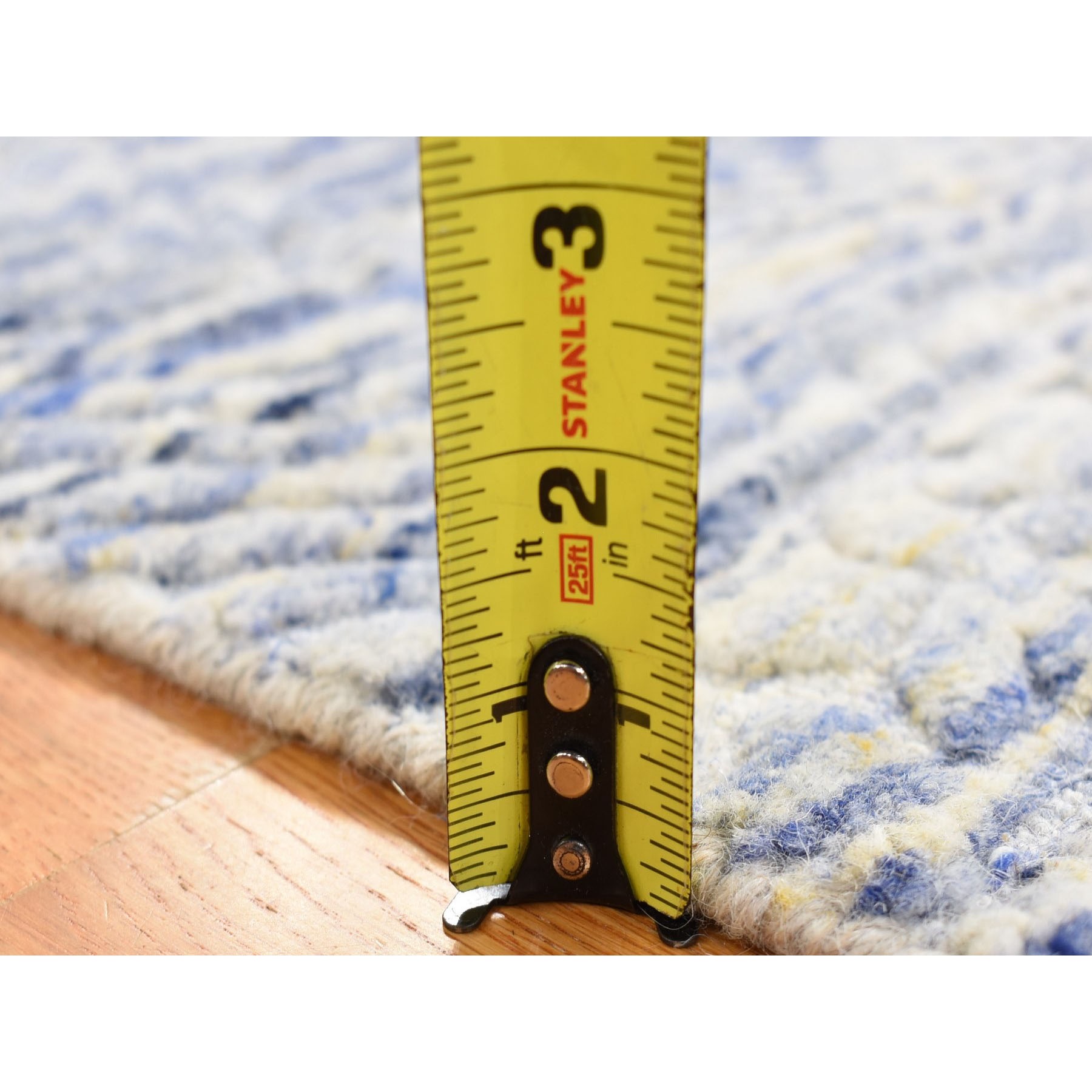 2'x2' Hand Loomed, Textured Wool, Modern Design, Hi and Lo with Multiple Colors, Fragment Sample, Oriental Rug Sh80407