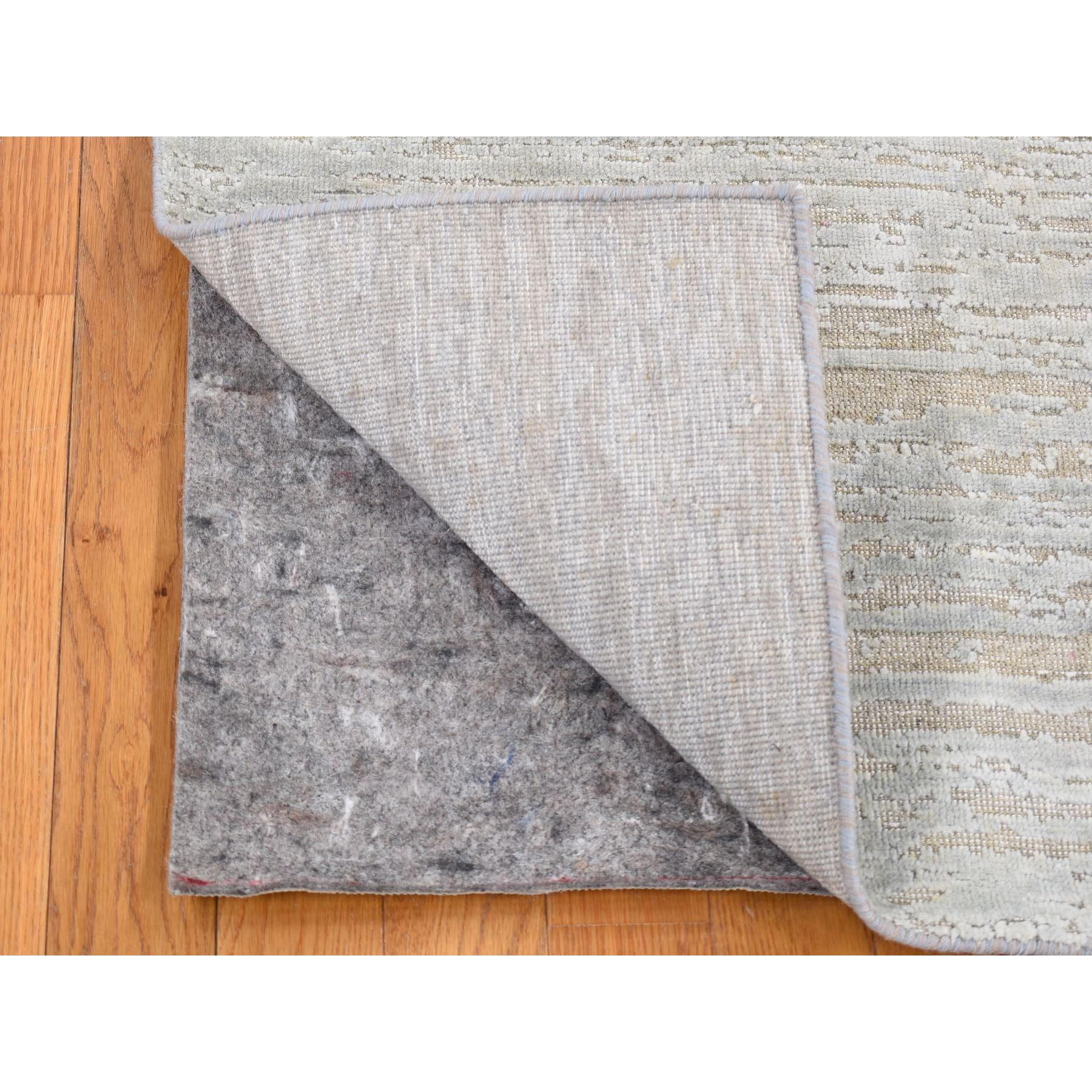 2'x3' Light Beige, Silk with Textured Wool, Modern Design, Hand Knotted, Mat, Oriental Rug Sh80415