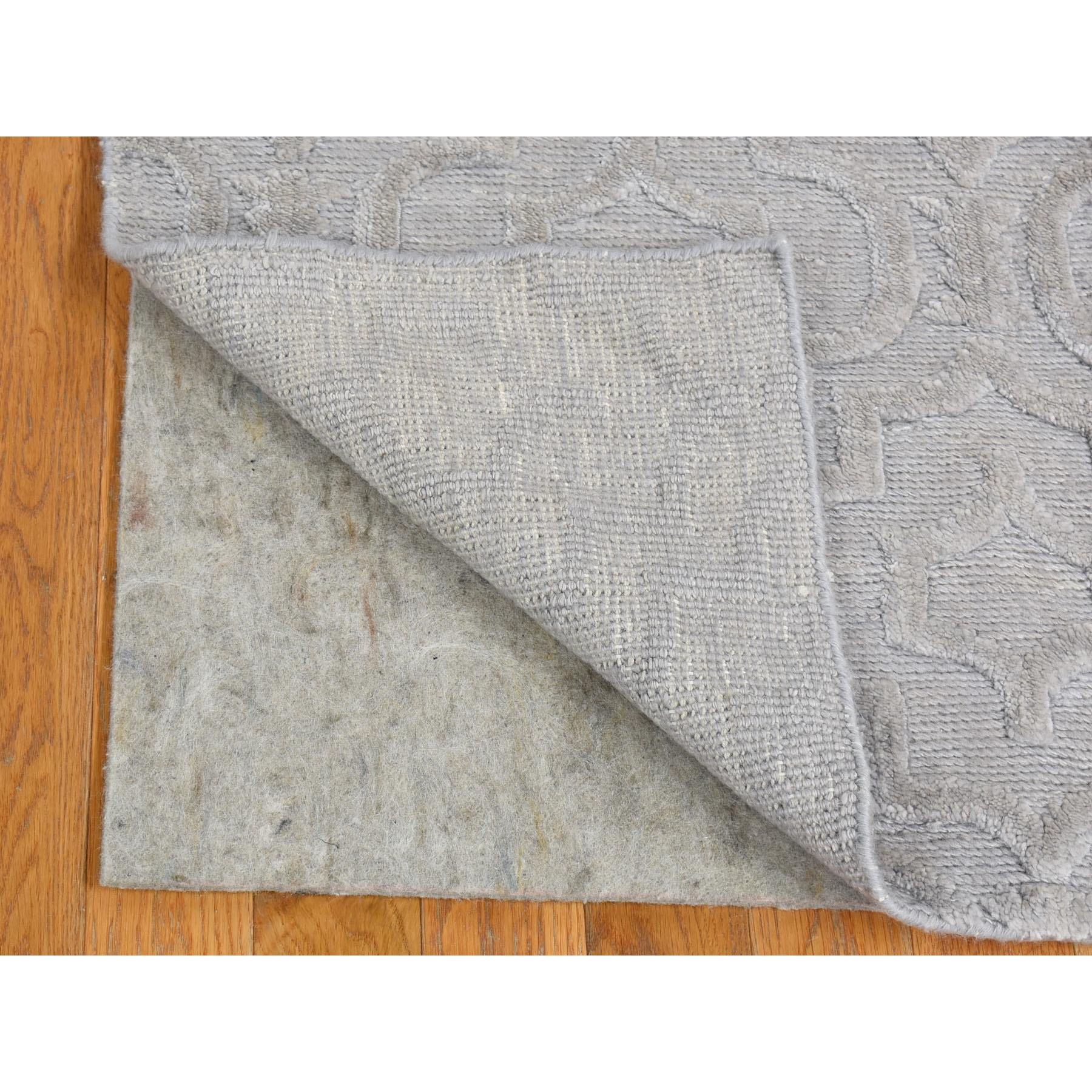 2'x2'10" Gray, Modern Design, Silk with Textured Wool, Hand Knotted, Mat, Oriental Rug Sh80423