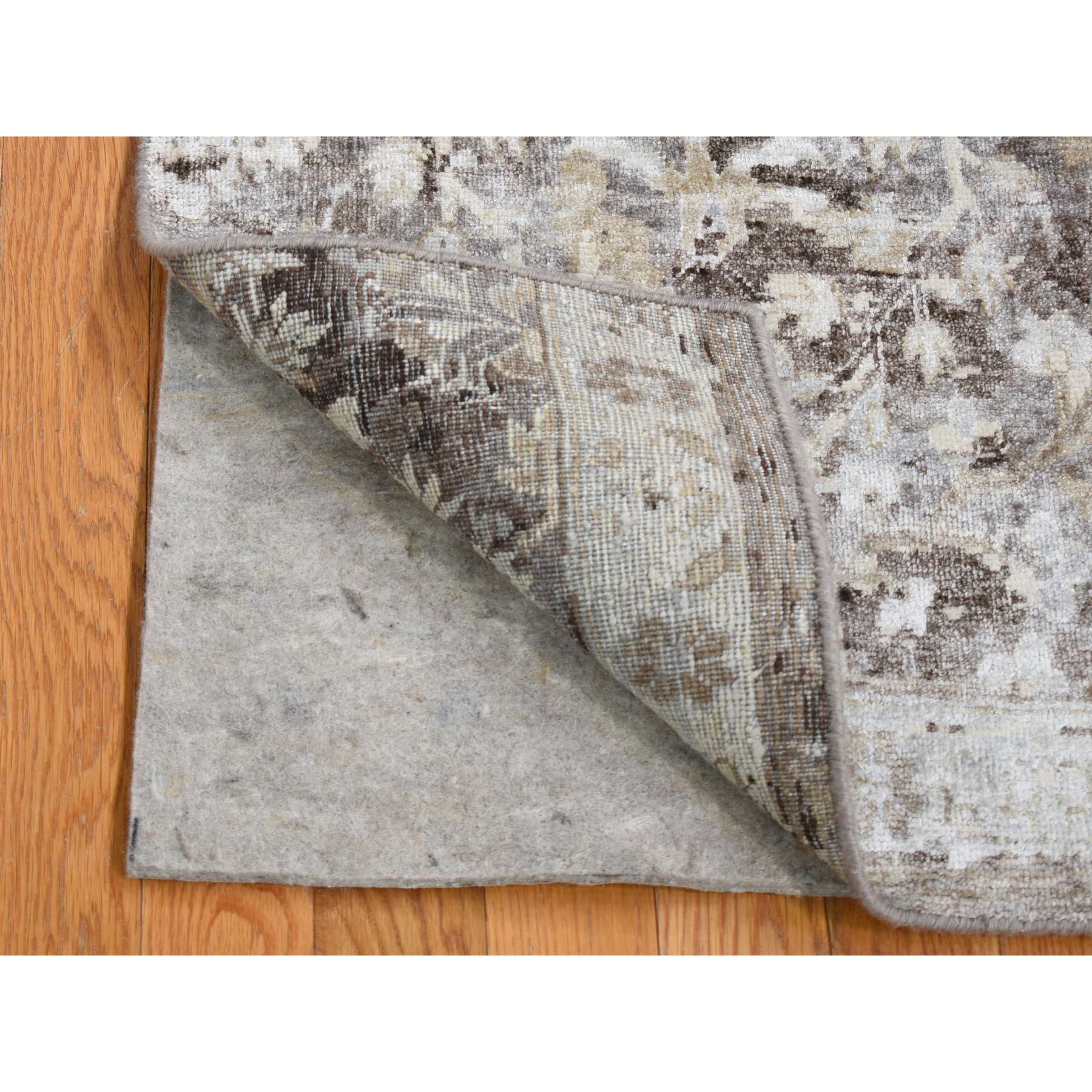 2'x2' Light Gray, Plant Based Silk and Textured Wool Modern Design, Hand Knotted, Mat Square Oriental Rug Sh80439