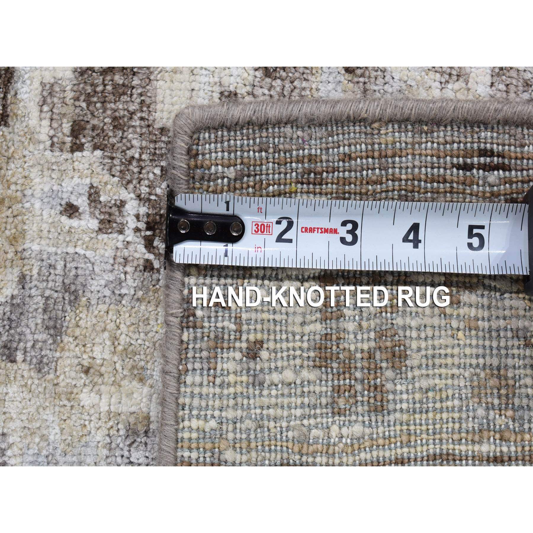 2'x2' Light Gray, Plant Based Silk and Textured Wool Modern Design, Hand Knotted, Mat Square Oriental Rug Sh80439