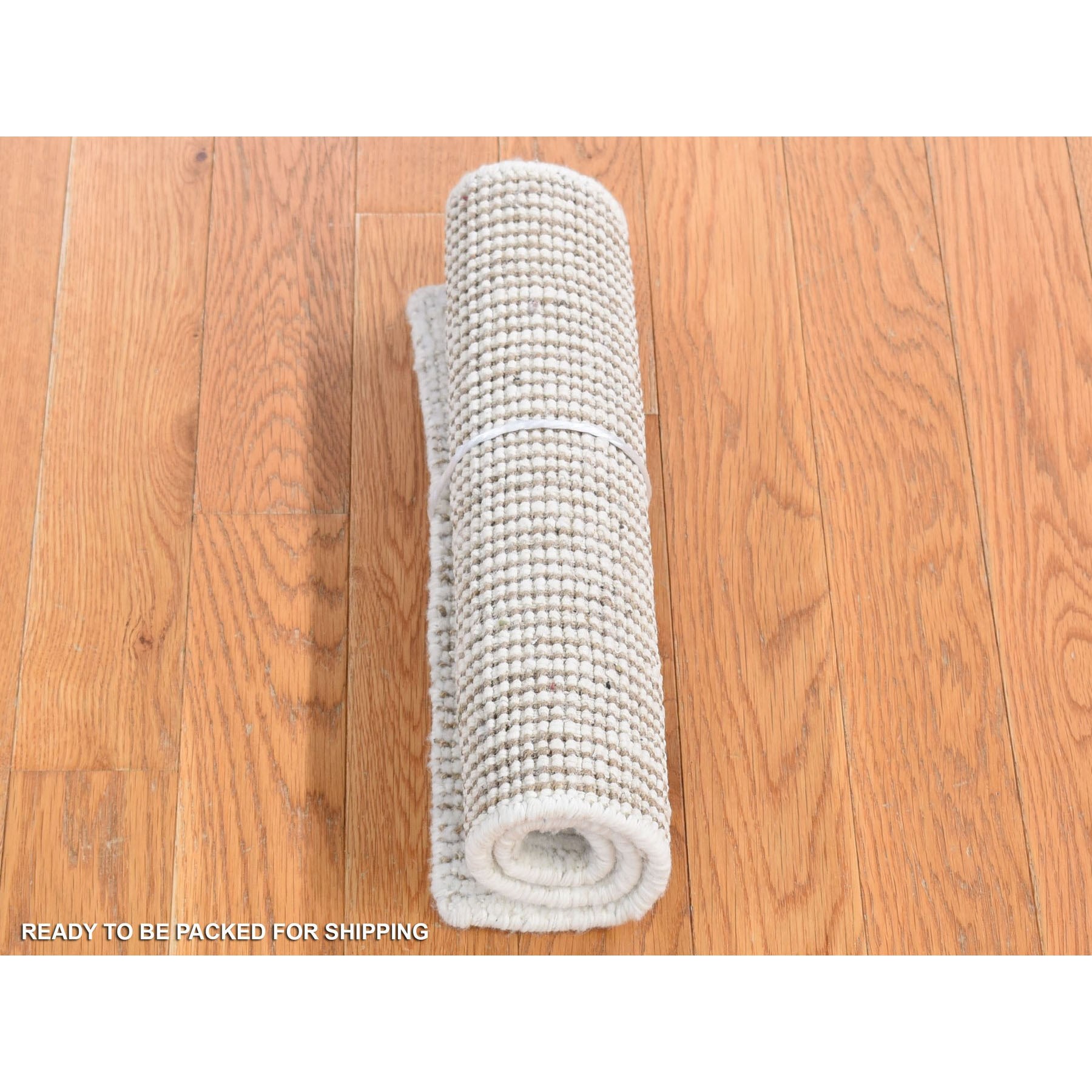 1'5"x2' Plain White Modern Design, Hand Knotted Silk with Textured Wool, Mat Square Oriental Rug Sh80471