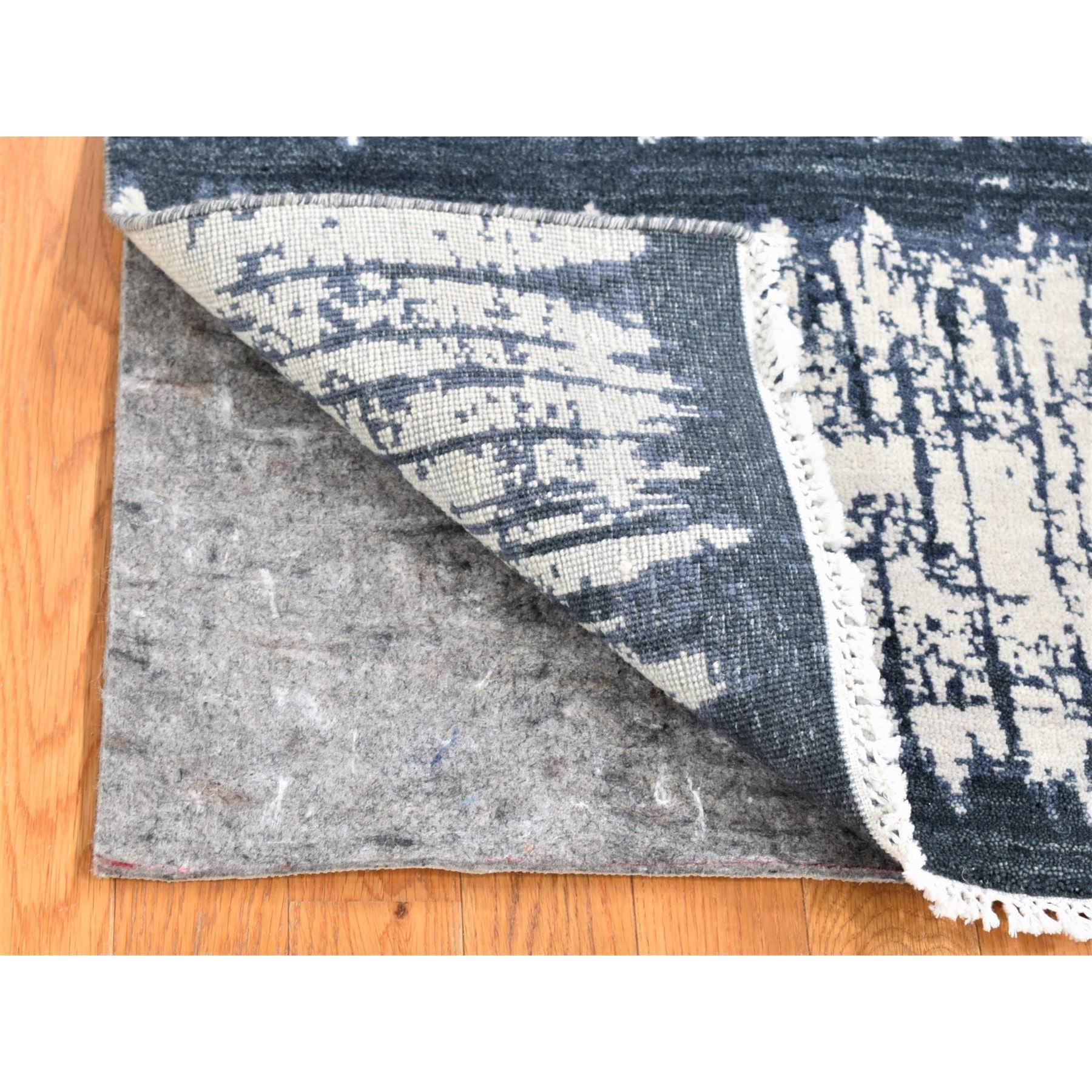 2'x2'4" Ivory and Charcoal Black, 100% Wool, Cardiac Design, Modern, Hand Knotted, Squarish, Mat Oriental Rug Sh80490