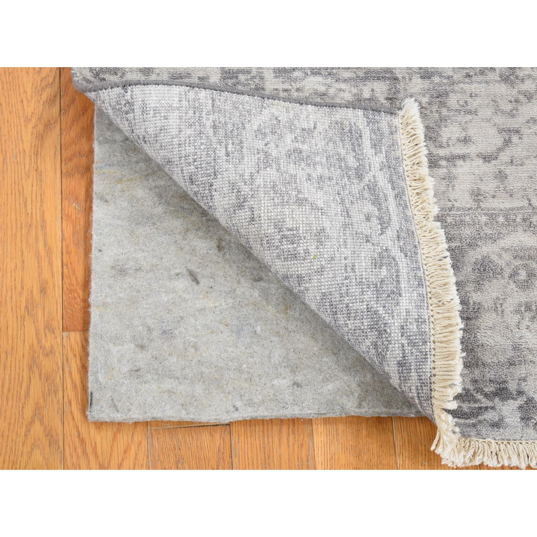 2'x3' Silver Gray, Modern Broken Design, Plant Based Silk Hand Knotted, Mat Oriental Rug Sh80558