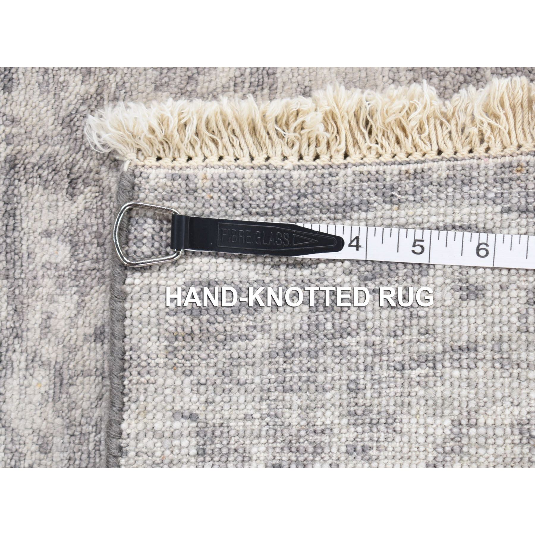 2'x3' Silver Gray, Modern Broken Design, Plant Based Silk Hand Knotted, Mat Oriental Rug Sh80558