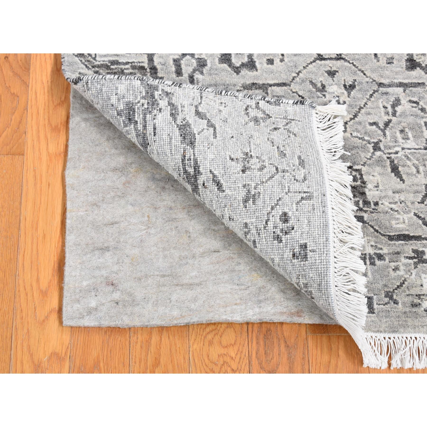 2'x2' Cloud Gray, 100% Wool Hand Knotted, Modern Design Undyed Natural Wool, Square Sample Oriental Rug Sh80609