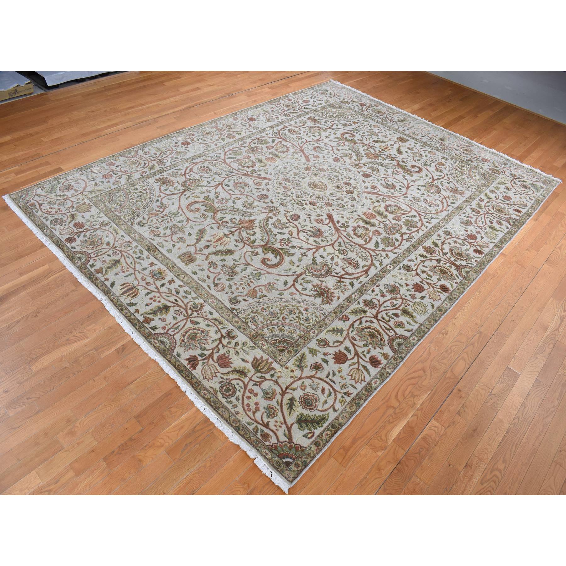  Silk Hand-Knotted Area Rug 10'1
