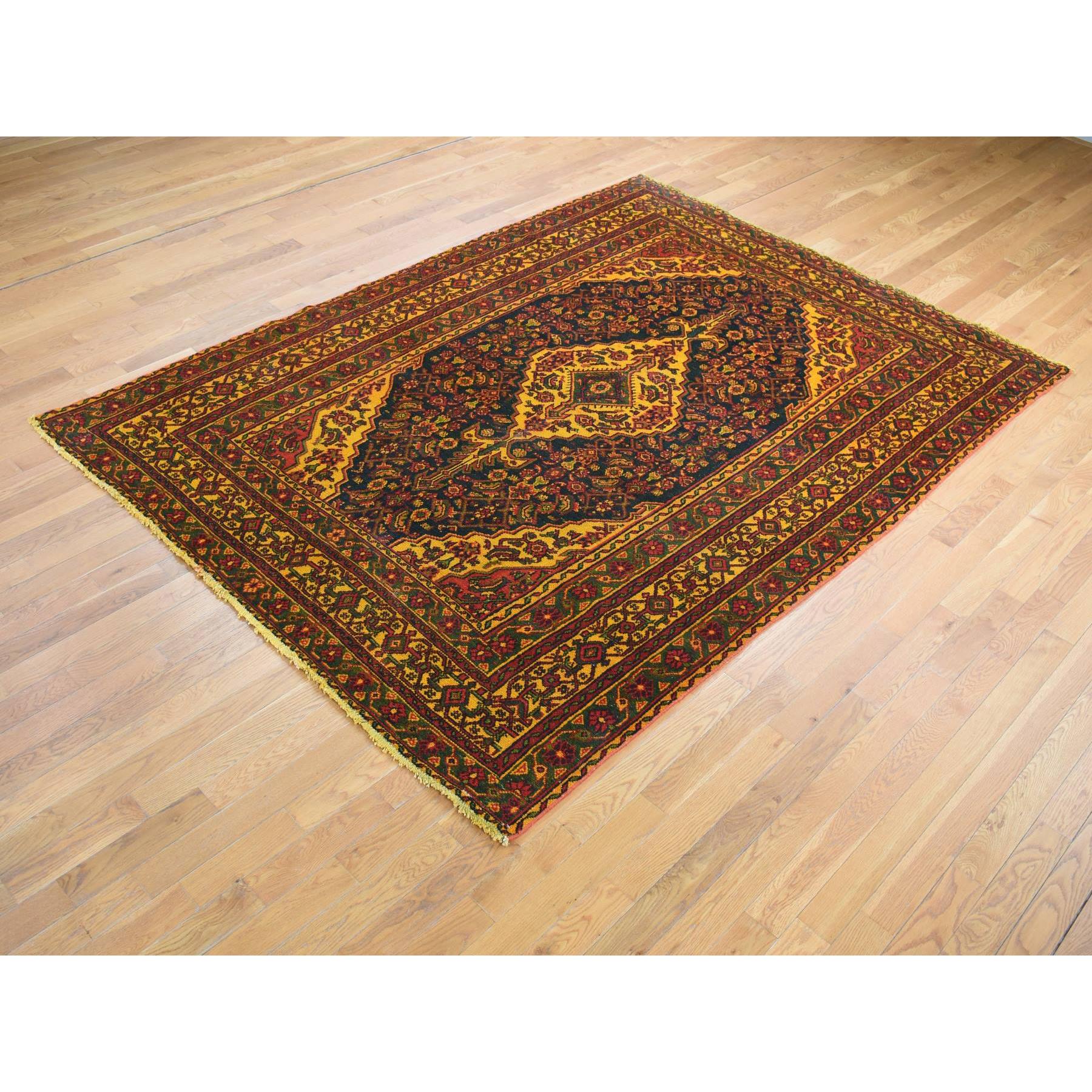  Wool Hand-Knotted Area Rug 6'8