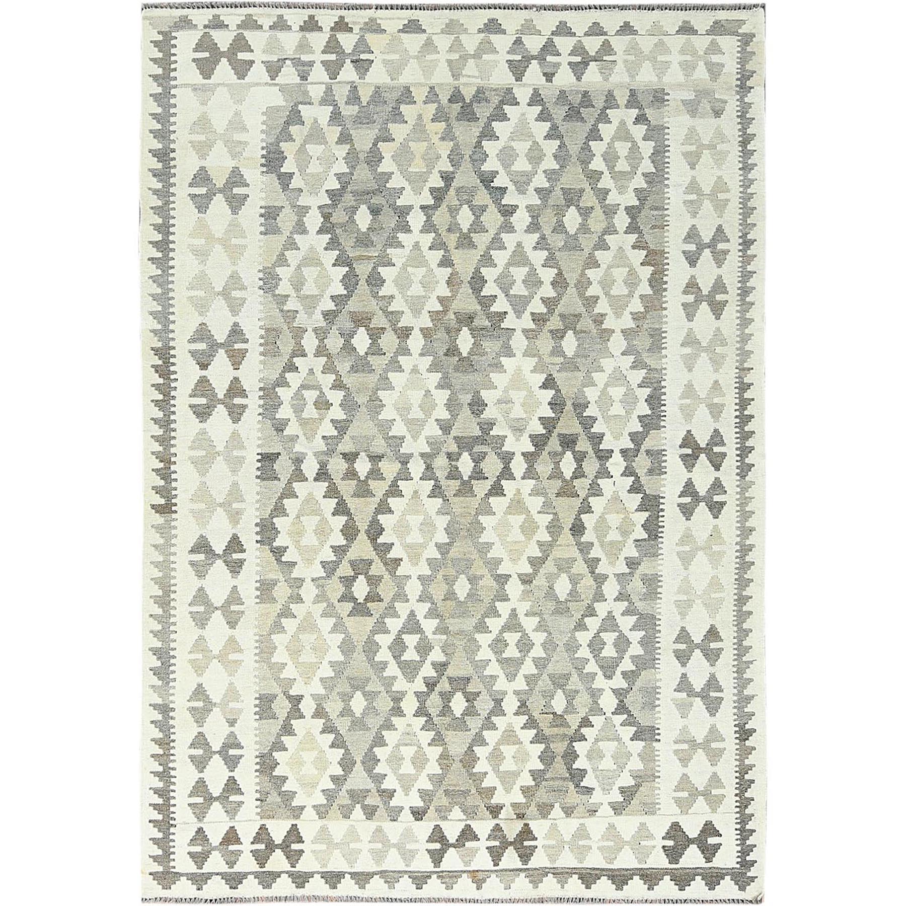 traditional Wool Hand-Woven Area Rug 6'6