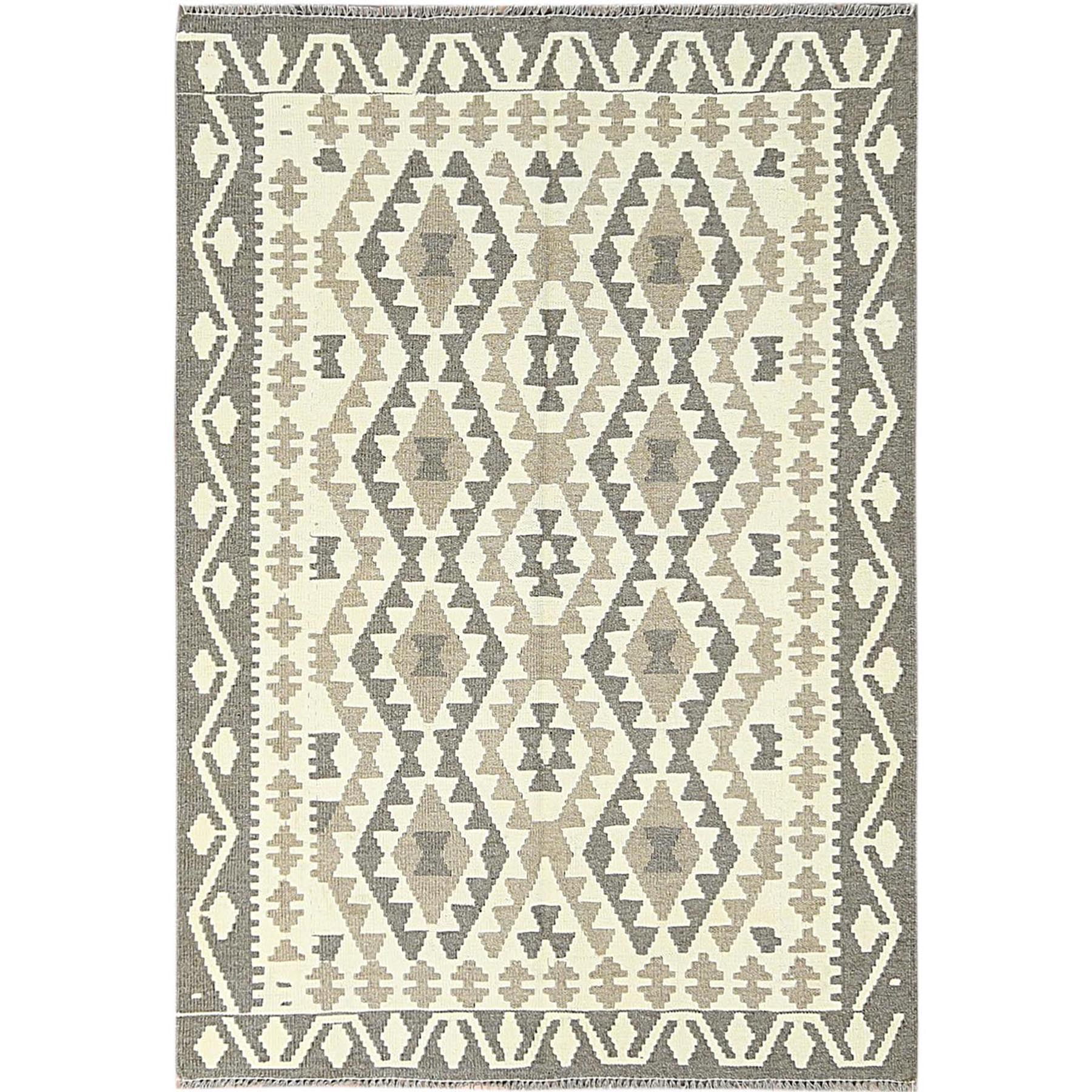 traditional Wool Hand-Woven Area Rug 4'0