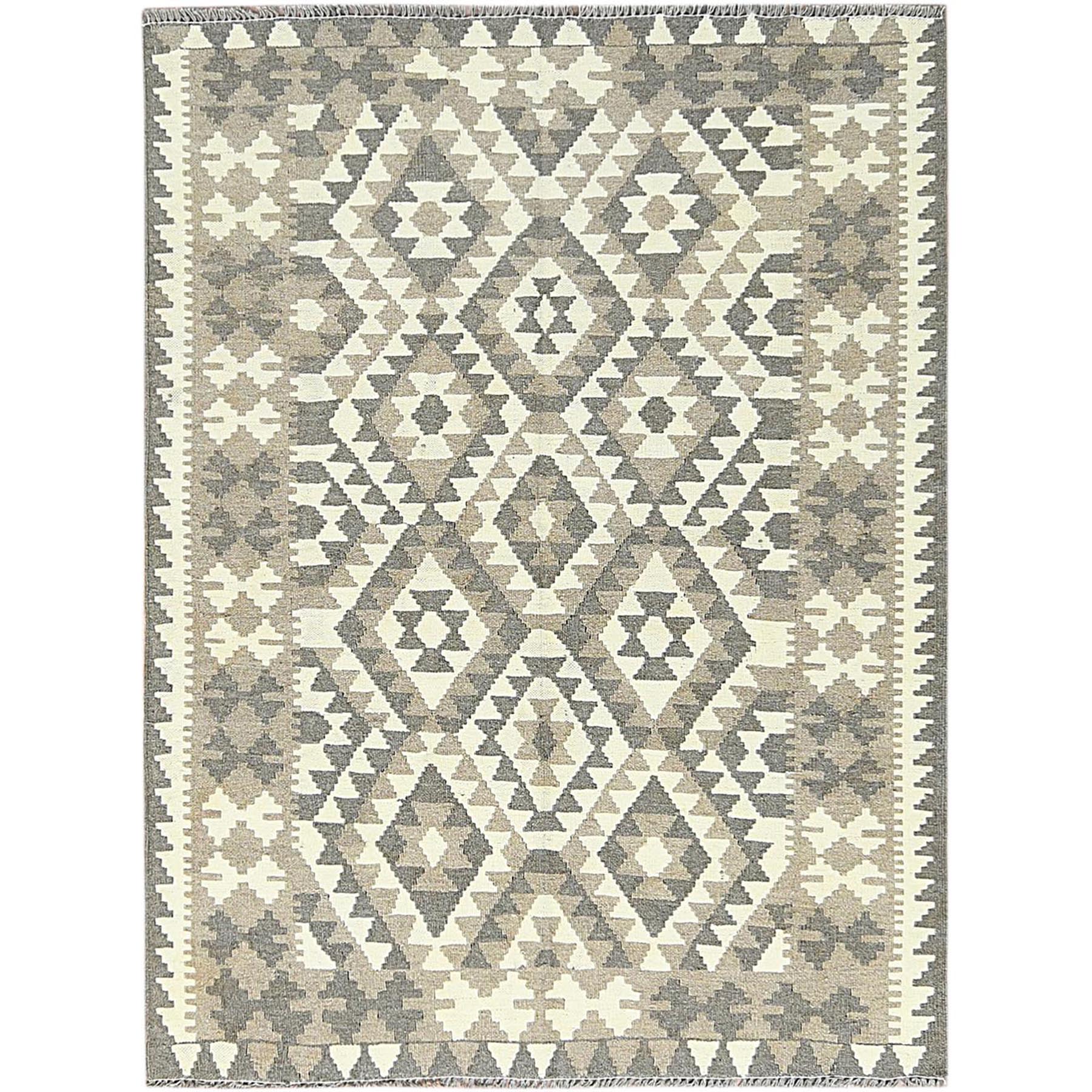 traditional Wool Hand-Woven Area Rug 4'4