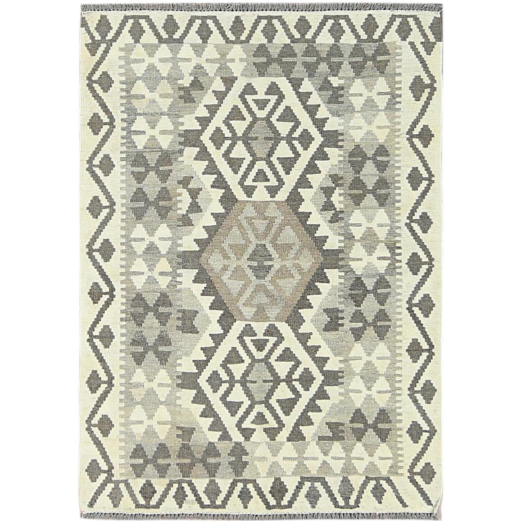 traditional Wool Hand-Woven Area Rug 3'5
