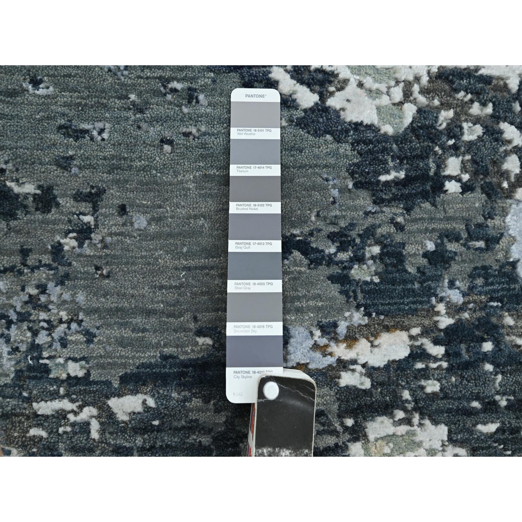 9'9"x9'9" Shades of Gray, Persian Knot, Abstract with Galaxy Design, Pure Wool, Hand Knotted, Densely Woven, Round, Oriental Rug Sh83153