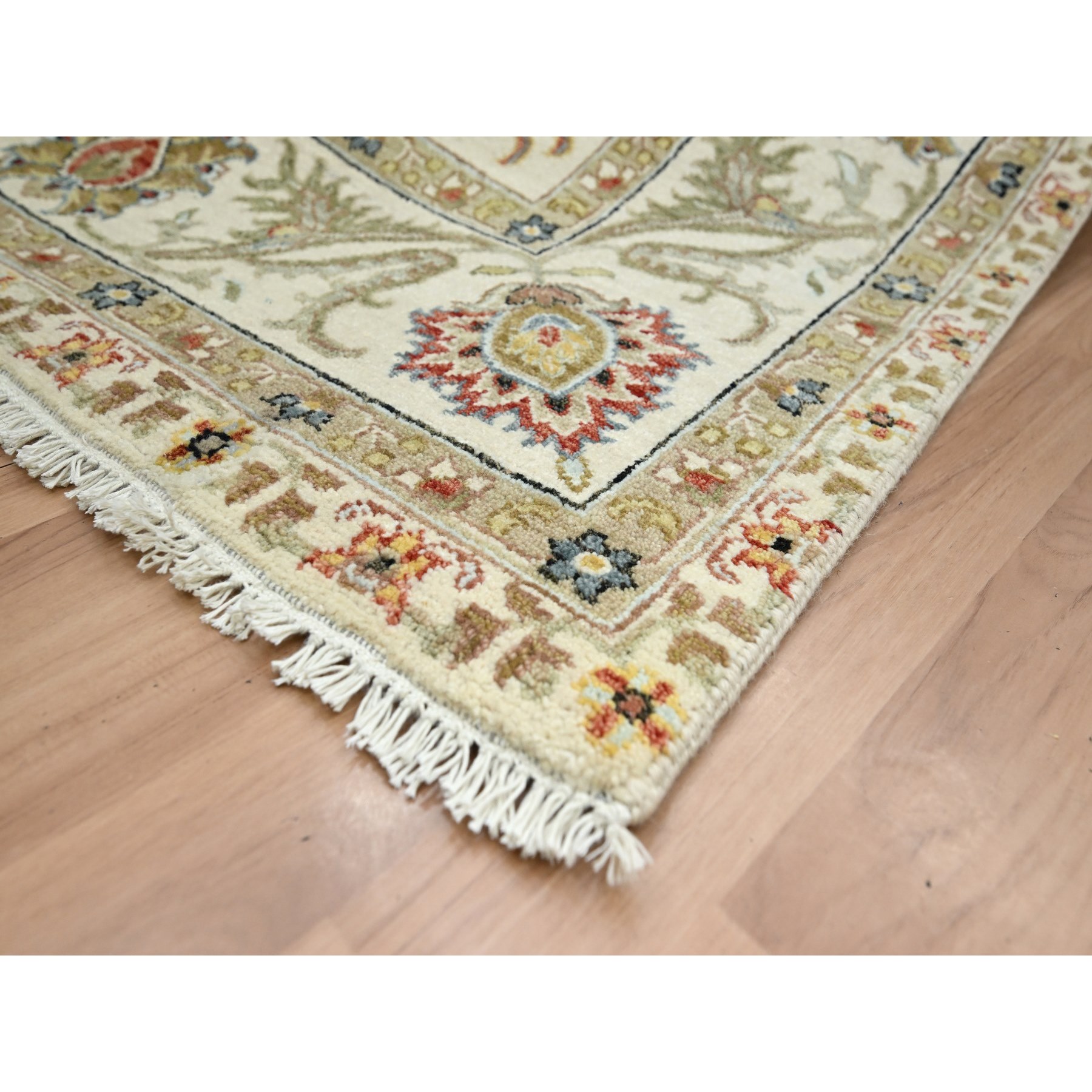 6'1"x9'3" Chiffon White, Agra with Ziegler Design, Floral Motifs, Pure Wool, Hand Knotted, Vegetable Dyes, Oriental Rug Sh83205