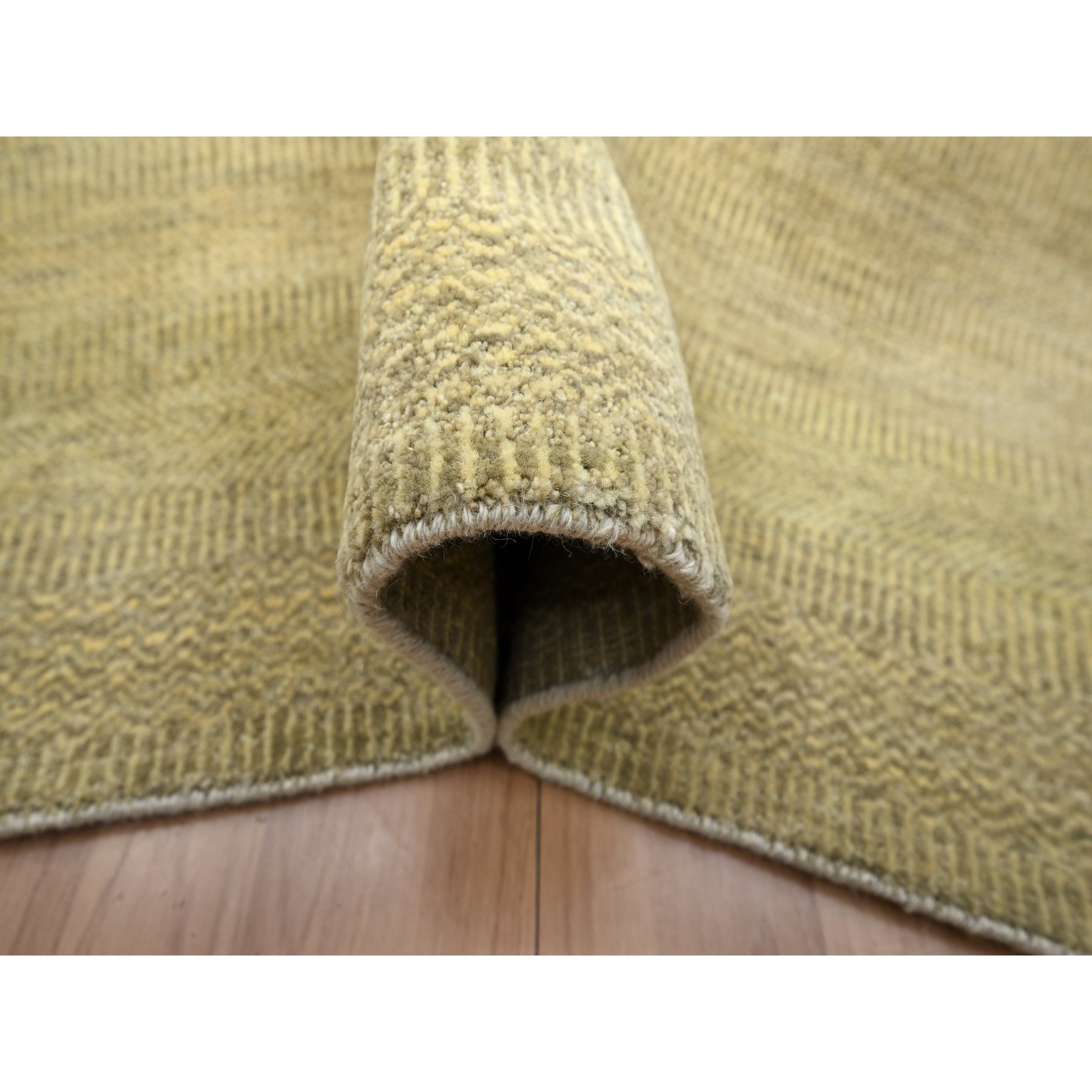 6'x9' Ecru Brown, Denser Weave, Modern Grass Design, Hand Knotted, Borderless, Wool and Silk, Lush and Plush, Oriental Rug Sh83214