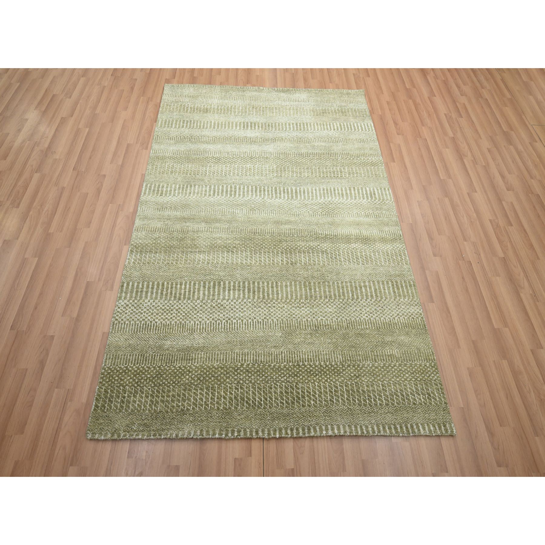 4'9"x6'9" Khaki Brown, Modern Grass Design, Hand Knotted, Wool and Silk, Denser Weave, Lush and Plush, Oriental Rug Sh83216