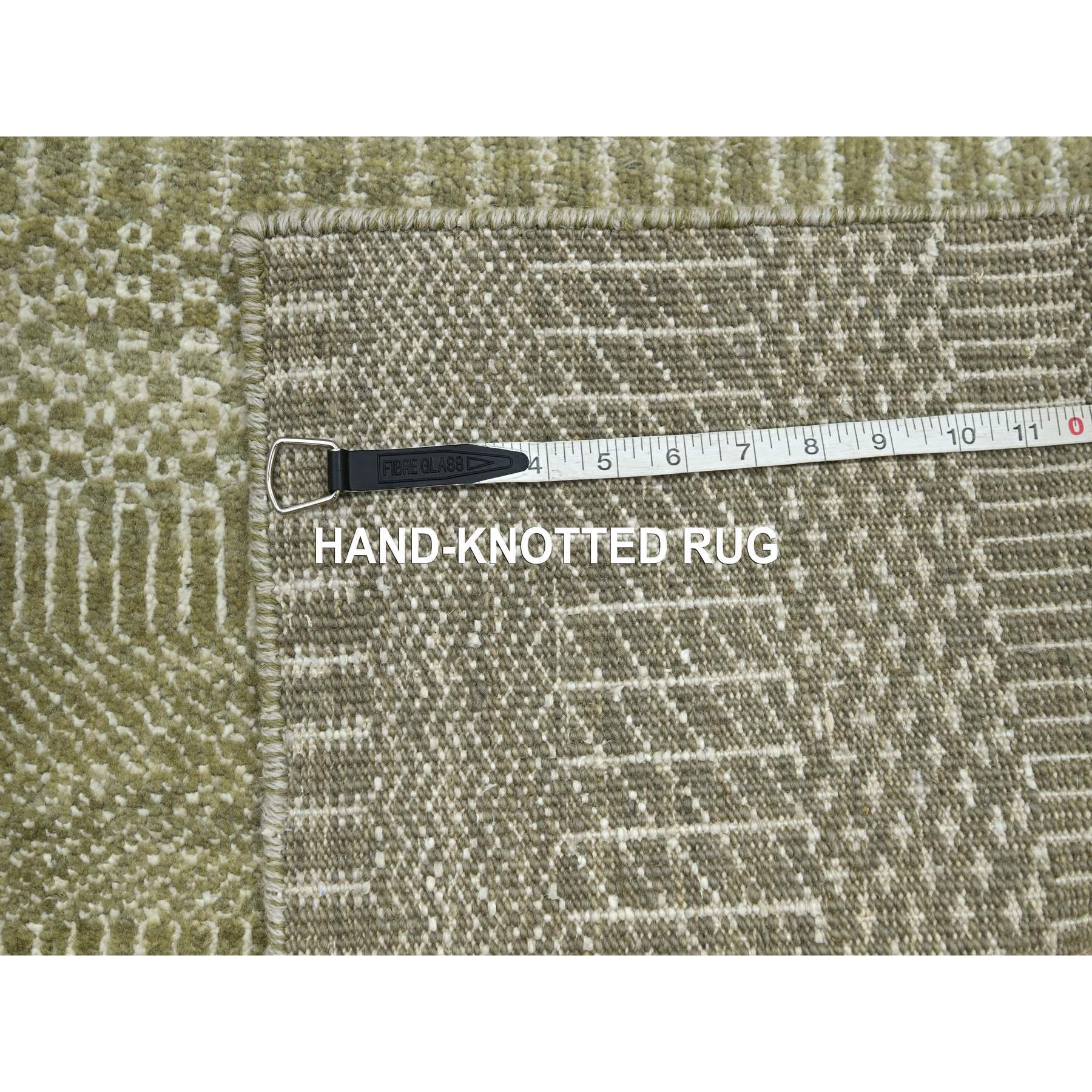 4'9"x6'9" Khaki Brown, Modern Grass Design, Hand Knotted, Wool and Silk, Denser Weave, Lush and Plush, Oriental Rug Sh83216