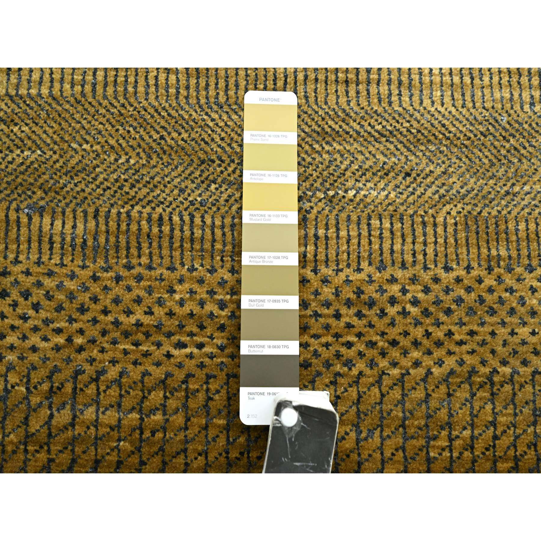 2'8"x12'2" Golden Brown, Wool and Silk, Modern Grass Design, Hand Knotted, Denser Weave, Soft To the Touch, Runner, Oriental Rug Sh83222