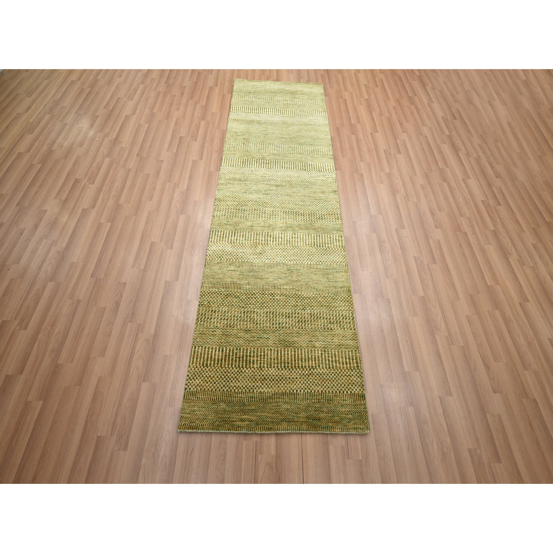2'8"x8'2" Honey Brown, Wool and Silk, Modern Grass Design, Hand Knotted, Denser Weave, Lush and Plush, Runner, Oriental Rug Sh83231