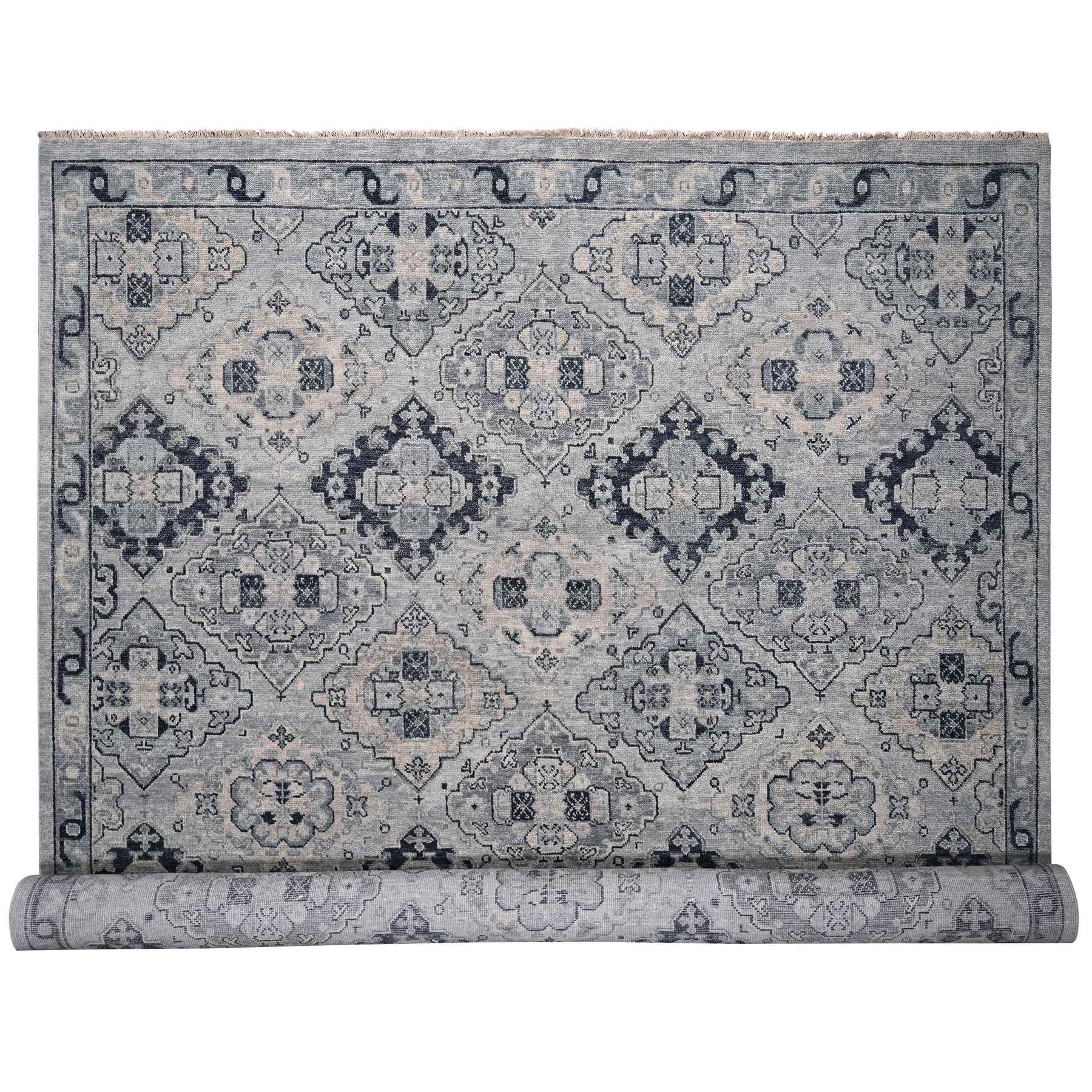 traditional Wool Hand-Knotted Area Rug 13'9