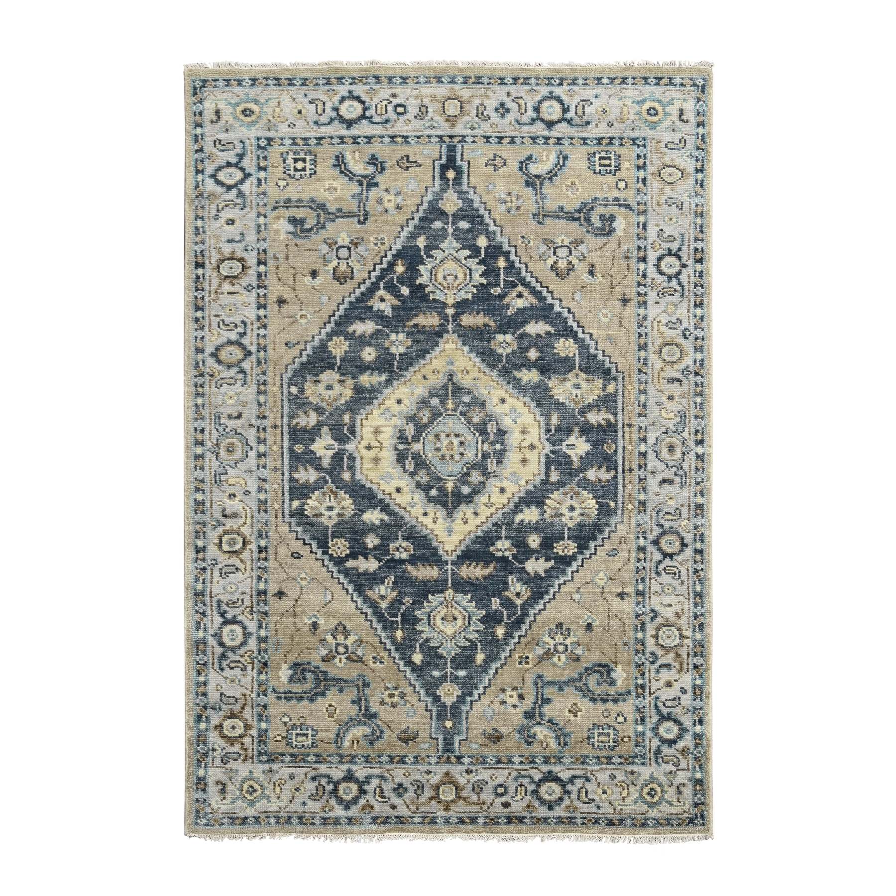 traditional Wool Hand-Knotted Area Rug 6'1
