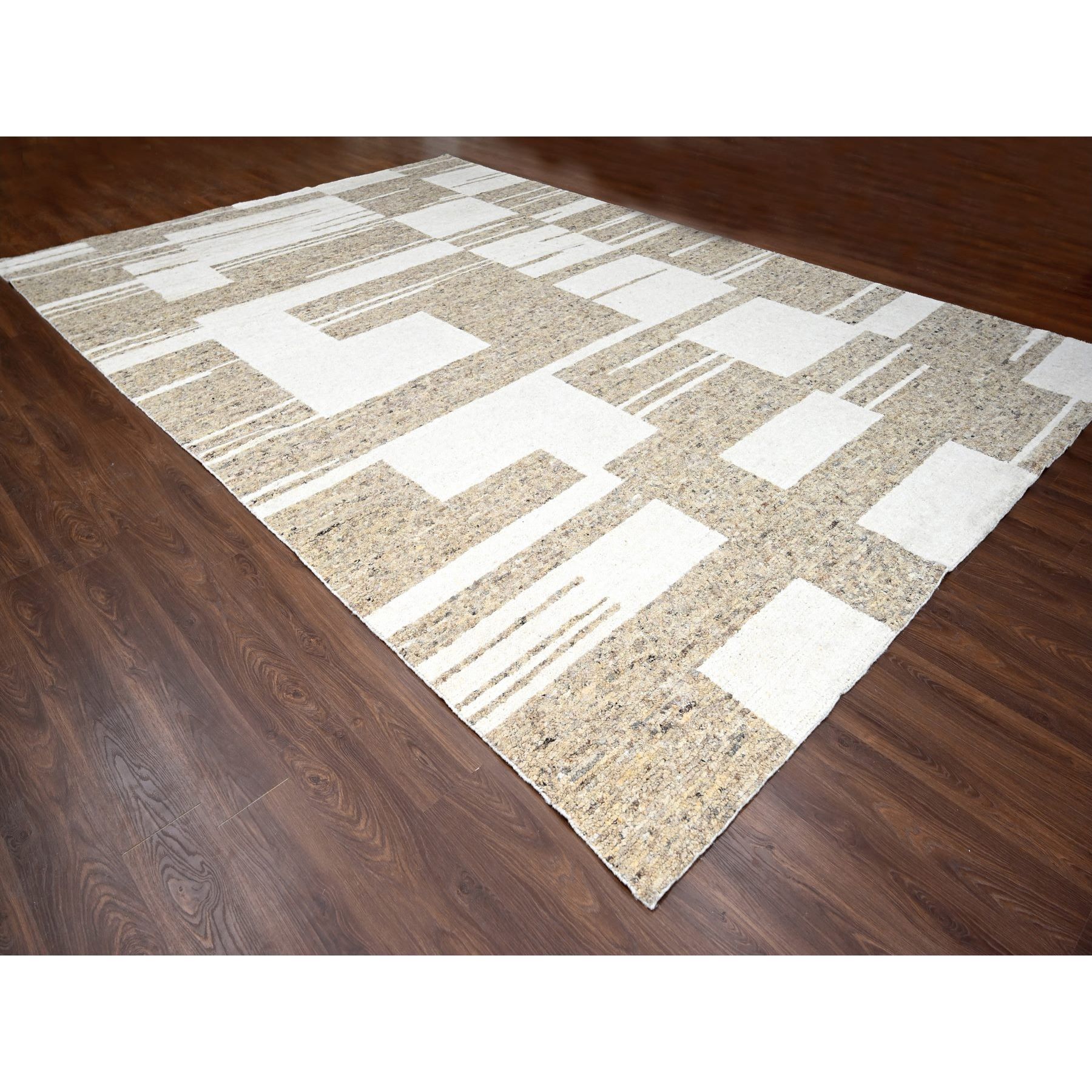 12'1"x17'10" Earth Tone Colors, Soft and Vibrant Pile, Sustainable, Hand Knotted, Undyed  Natural Abrash, Thick Chunky Texture, 100% Wool, Oversize, Tone on Tone, Oriental Rug Sh84453