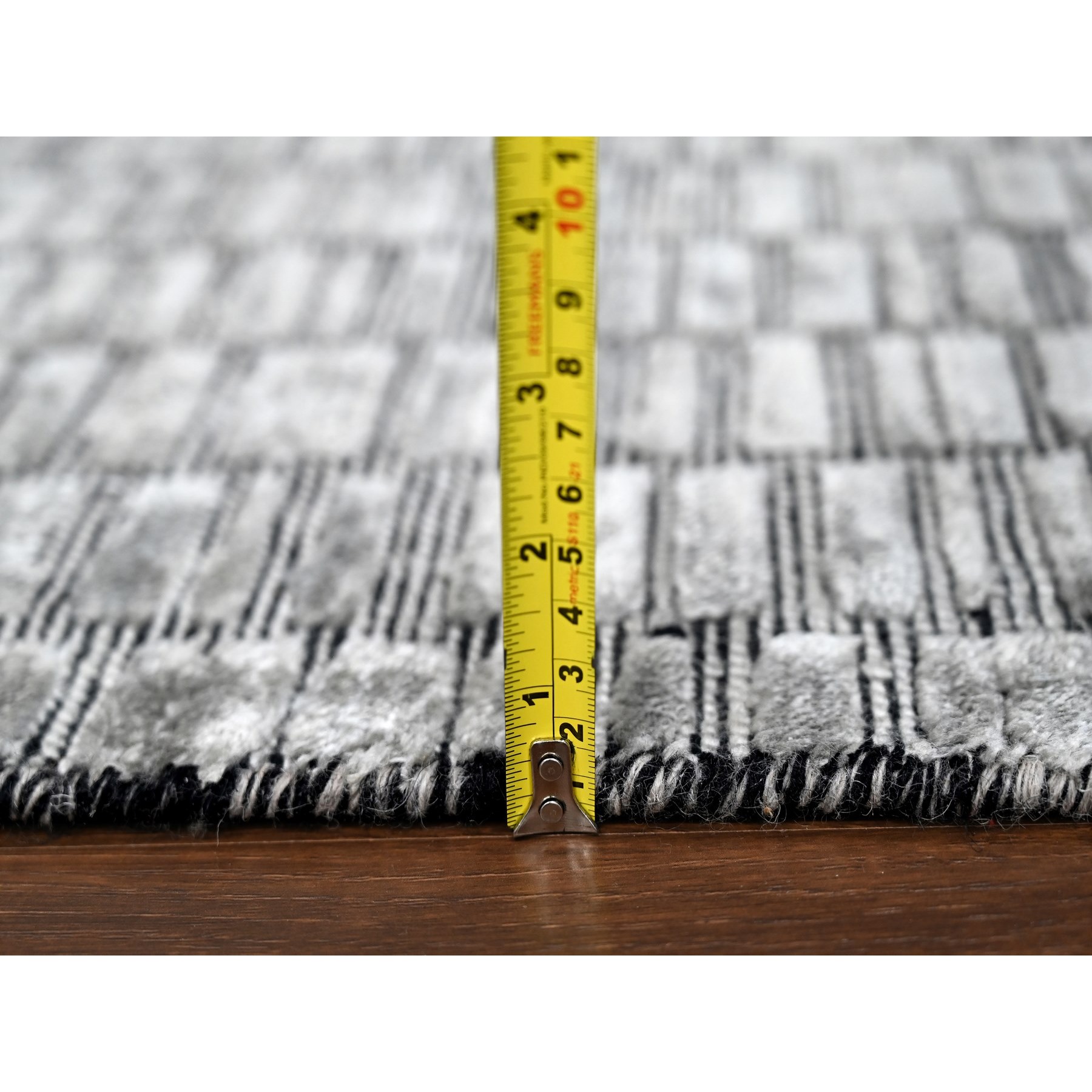 2'x3' Oxford Gray with Raisin Black, Modern Textured and Variegated Line Design, 100% wool, Hand Loomed, Mat Oriental Rug Sh84656