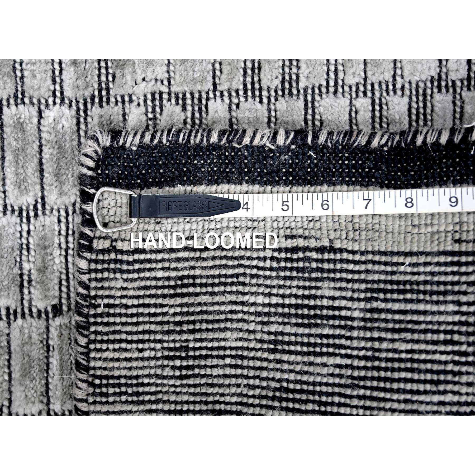 2'x3' Oxford Gray with Raisin Black, Modern Textured and Variegated Line Design, 100% wool, Hand Loomed, Mat Oriental Rug Sh84656