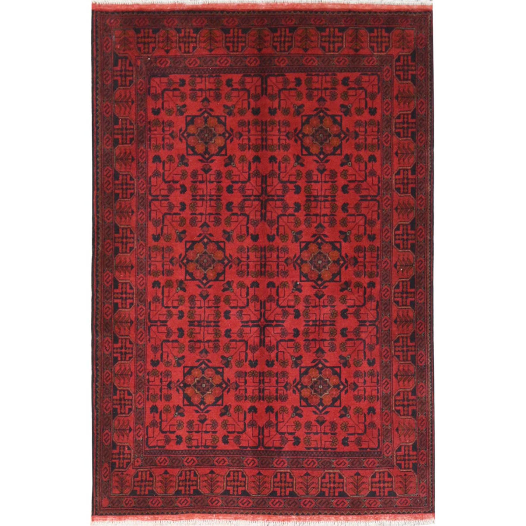 traditional Wool Hand-Knotted Area Rug 4'3
