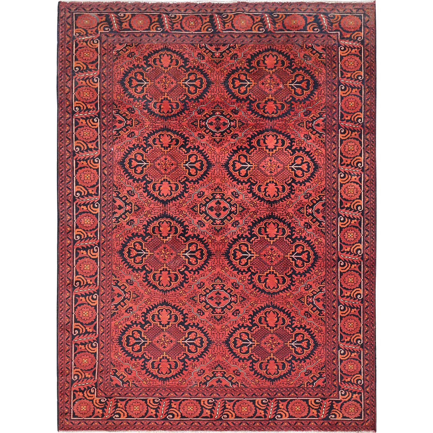 traditional Wool Hand-Knotted Area Rug 6'9