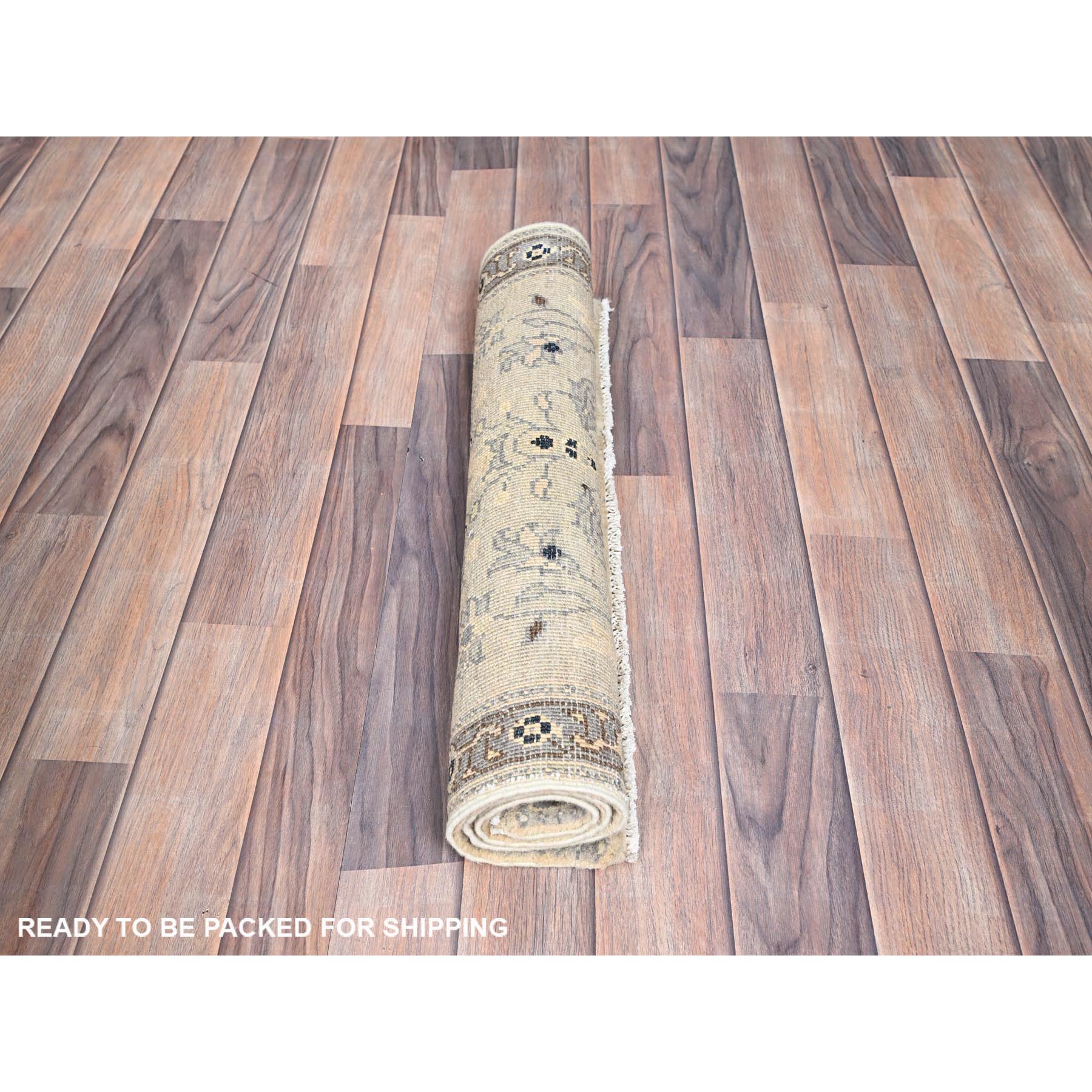 2'3"x3' Toque White With Misty Gray, Afghan Serapi Heriz Design, Pure Dyes, Densely Woven, Natural Wool, Hand Knotted Mat Oriental Rug Sh86382