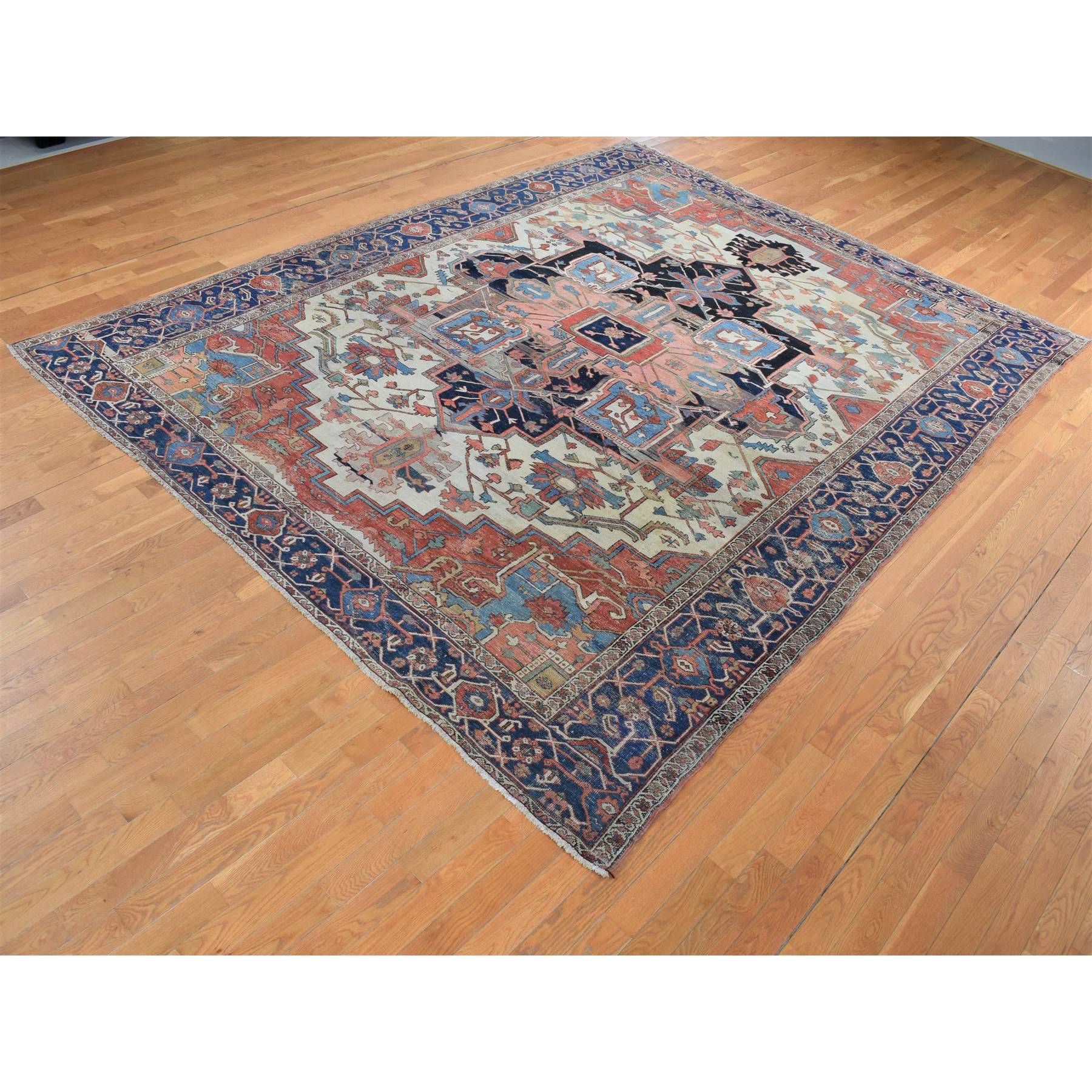 9'9"x12'6" Daisy White, Antique Persian Serapi Heriz, Even Wear, Hand Knotted, Pure Wool, Sides and Ends Professionally Secured, Cleaned, Harmonizing Color Combination, Oriental Rug Sh87424