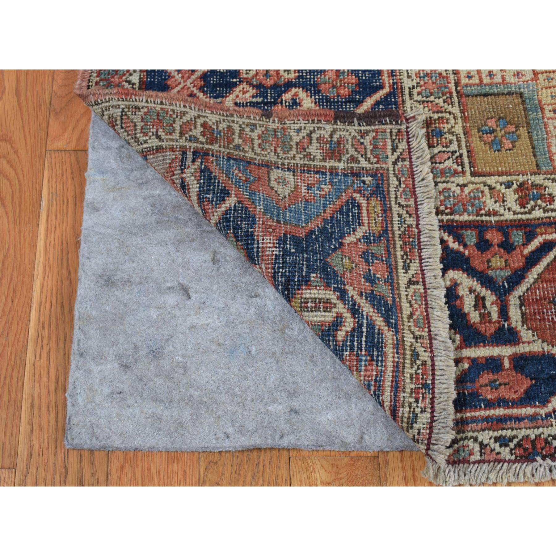 9'9"x12'6" Daisy White, Antique Persian Serapi Heriz, Even Wear, Hand Knotted, Pure Wool, Sides and Ends Professionally Secured, Cleaned, Harmonizing Color Combination, Oriental Rug Sh87424