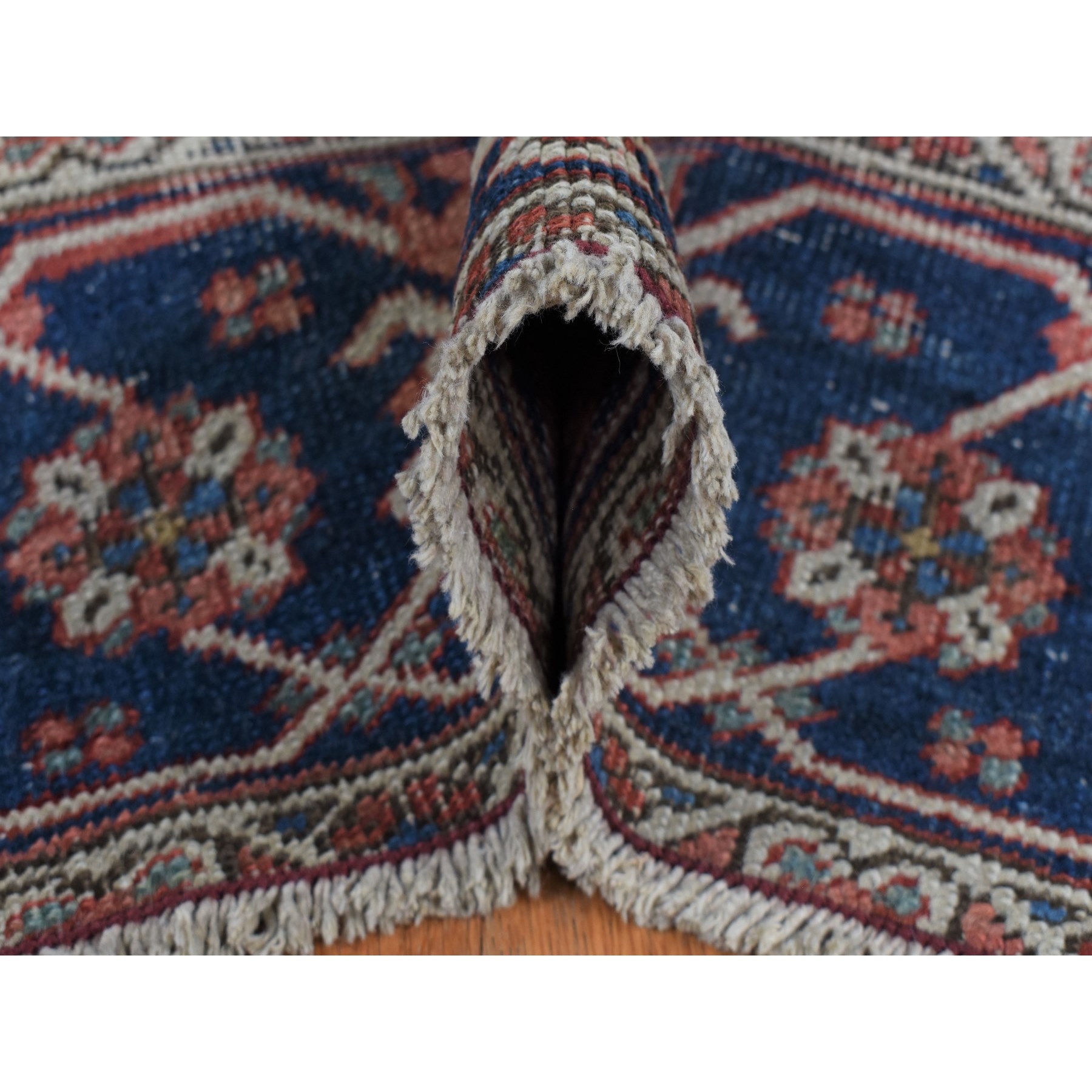 9'9"x12'6" Daisy White, Antique Persian Serapi Heriz, Even Wear, Hand Knotted, Pure Wool, Sides and Ends Professionally Secured, Cleaned, Harmonizing Color Combination, Oriental Rug Sh87424